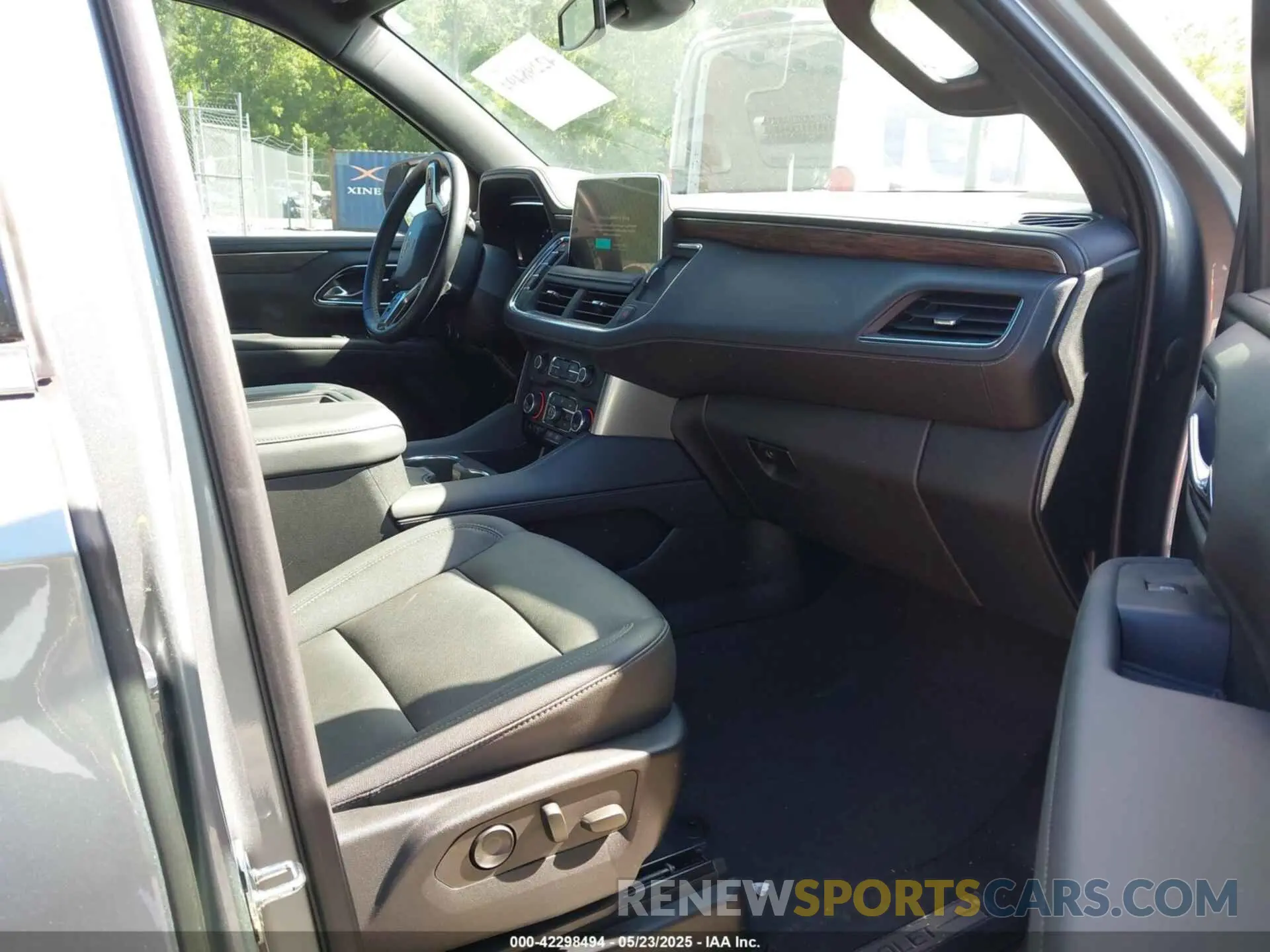 5 fotografías del automóvil dañado 1GNSKNKD3PR233173 CHEVROLET TAHOE 2023