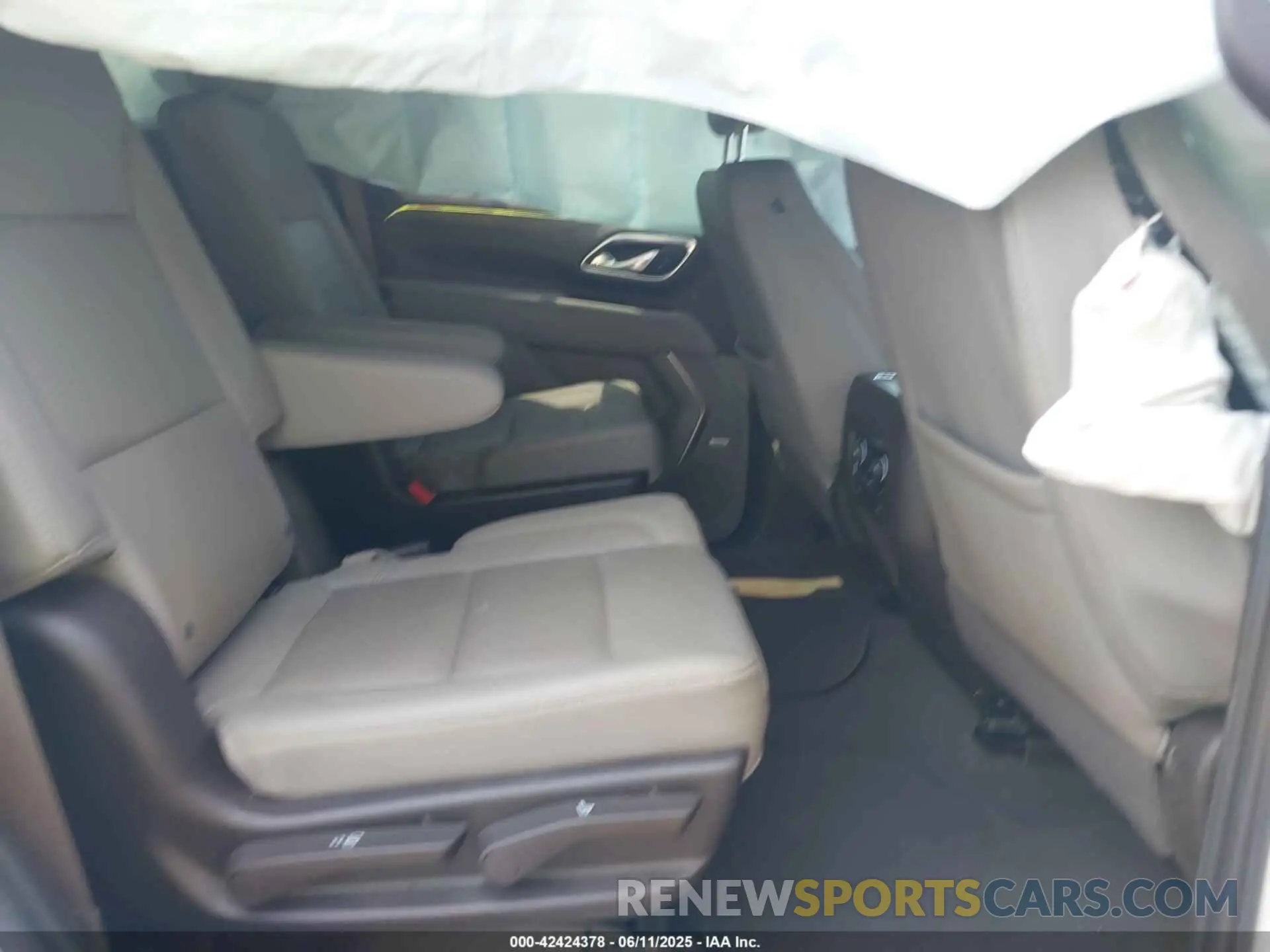 8 fotografías del automóvil dañado 1GNSKNKD6PR468151 CHEVROLET TAHOE 2023