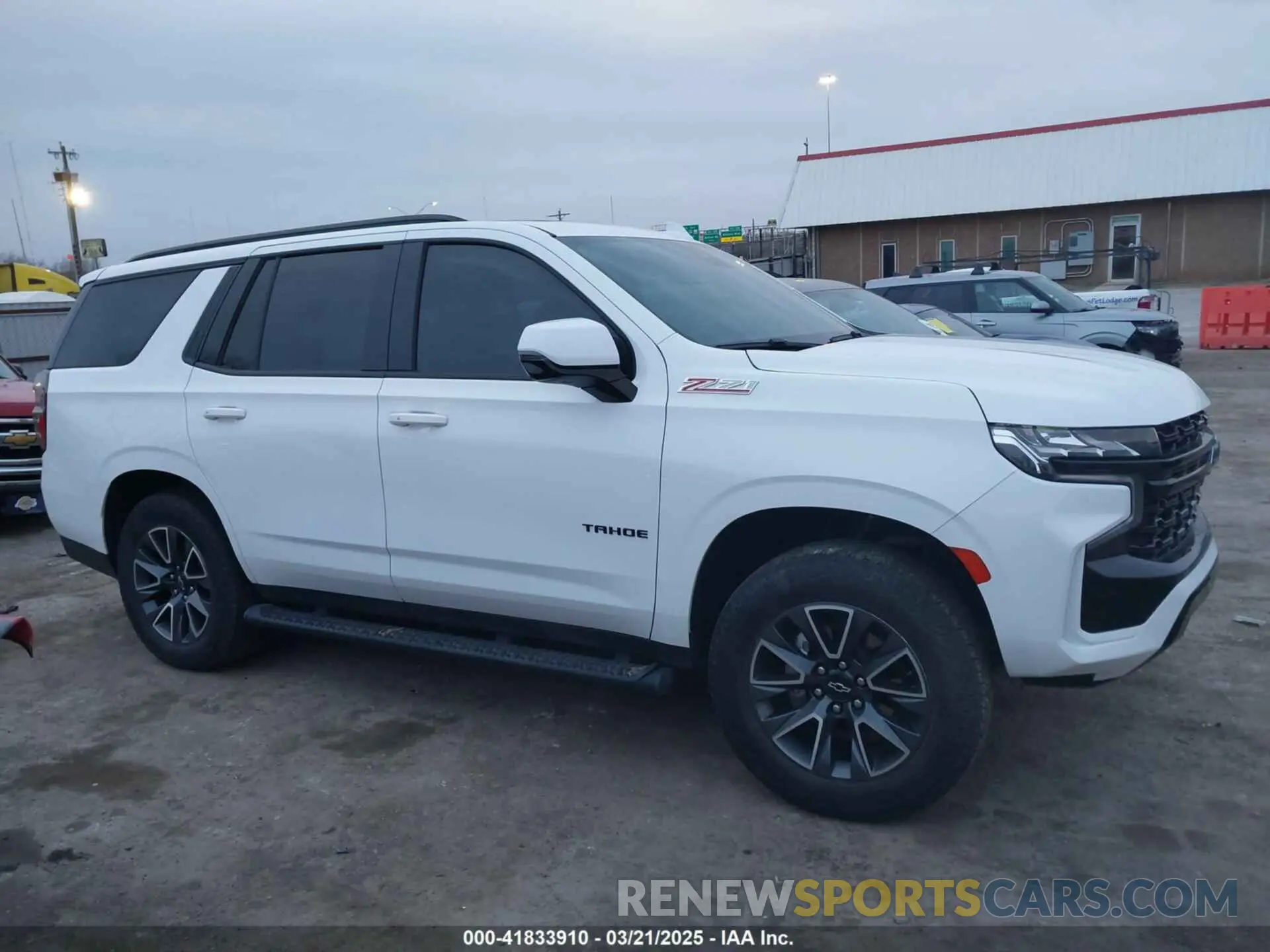 12 fotografías del automóvil dañado 1GNSKPKD0PR411701 CHEVROLET TAHOE 2023
