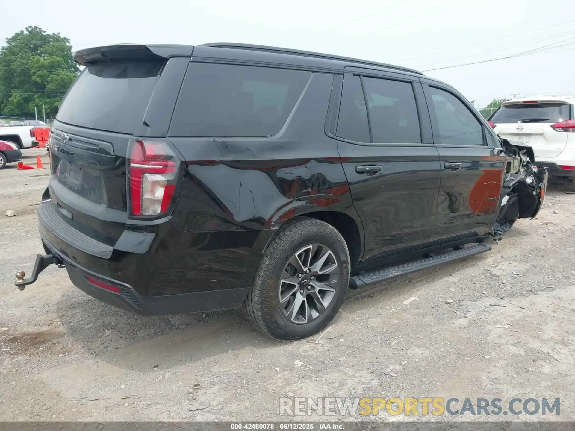 4 fotografías del automóvil dañado 1GNSKPKD3PR384509 CHEVROLET TAHOE 2023