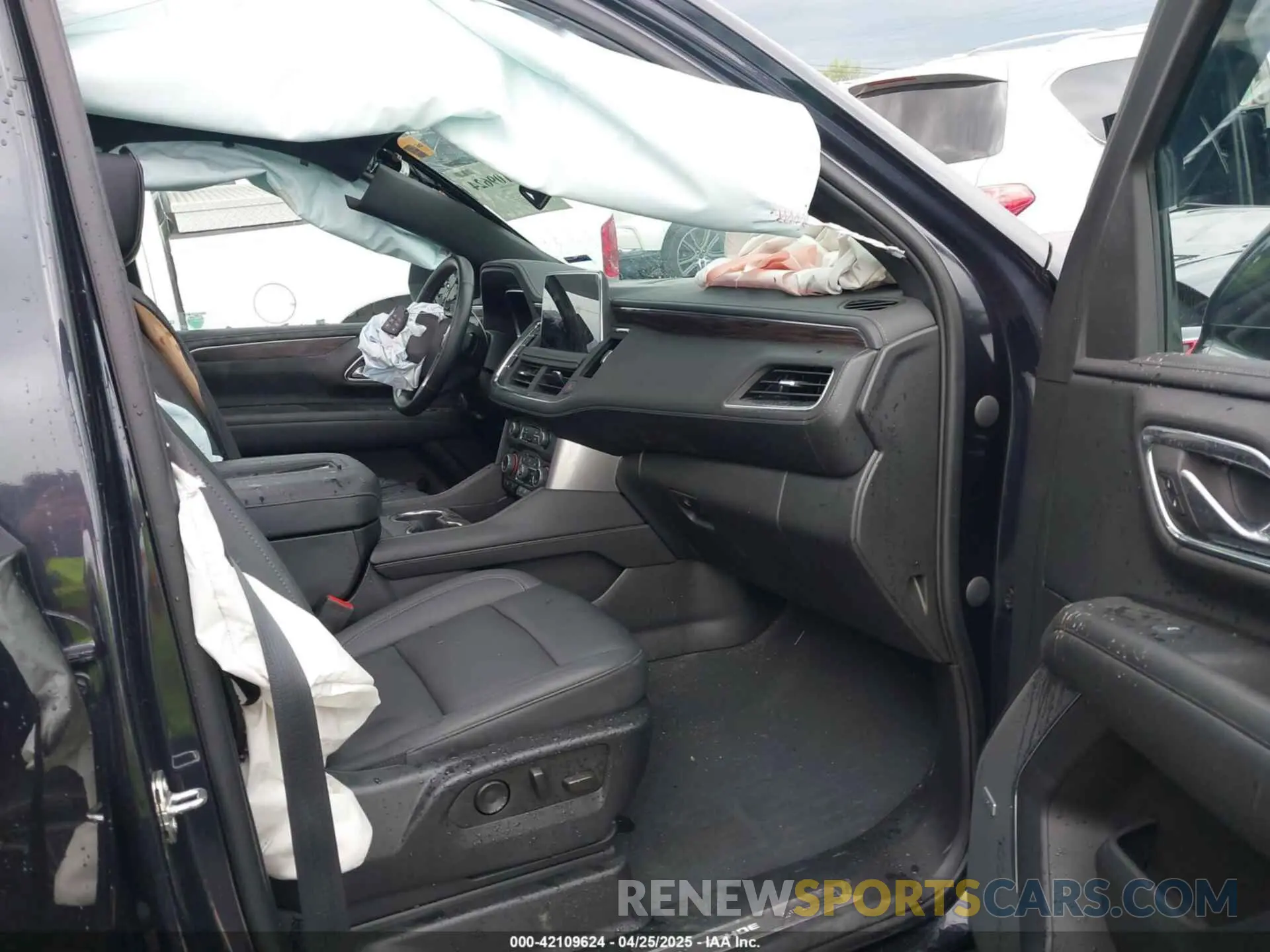 5 fotografías del automóvil dañado 1GNSKPKD8PR238140 CHEVROLET TAHOE 2023