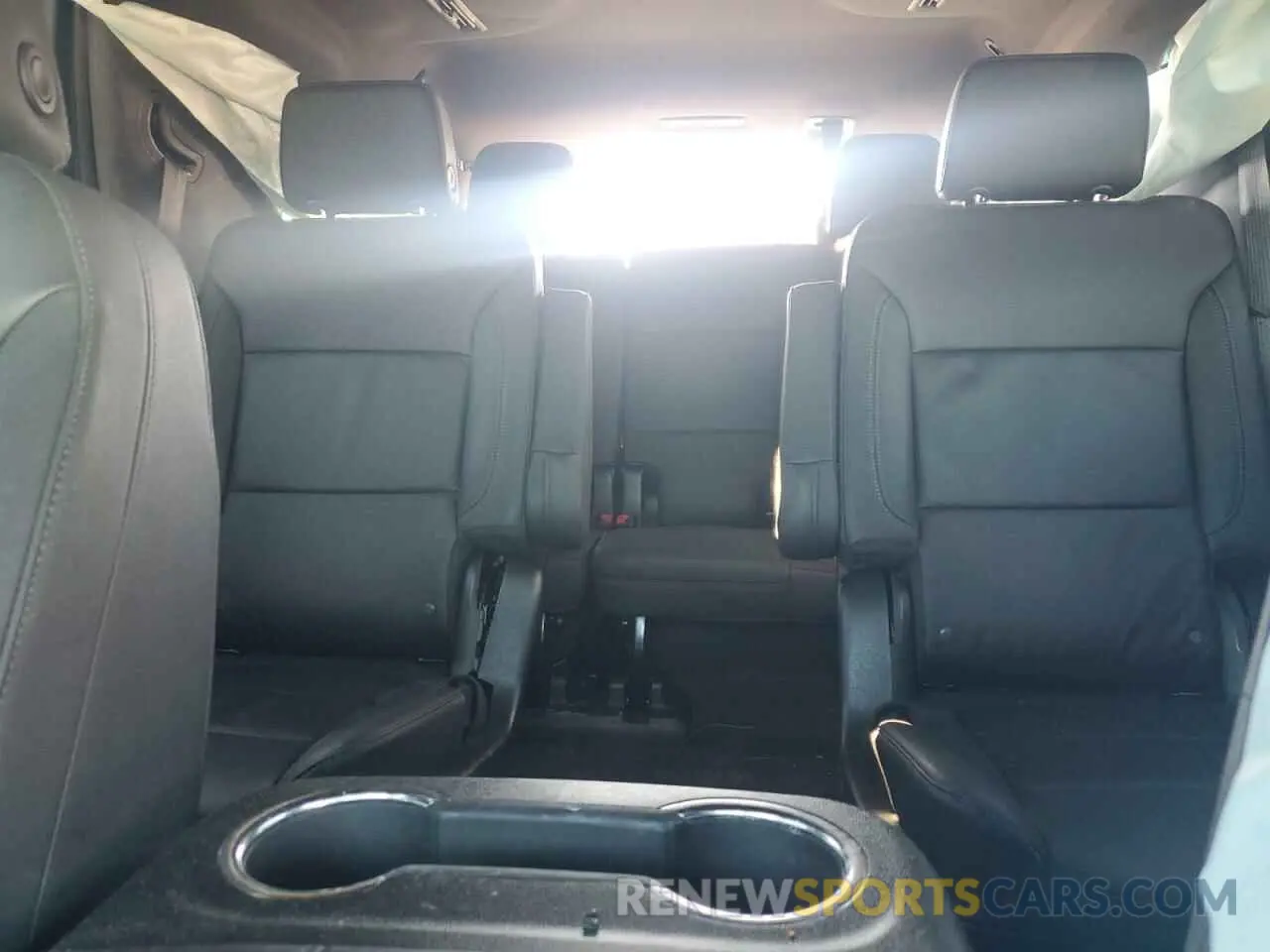 10 fotografías del automóvil dañado 1GNSKPKD8PR336200 CHEVROLET TAHOE 2023