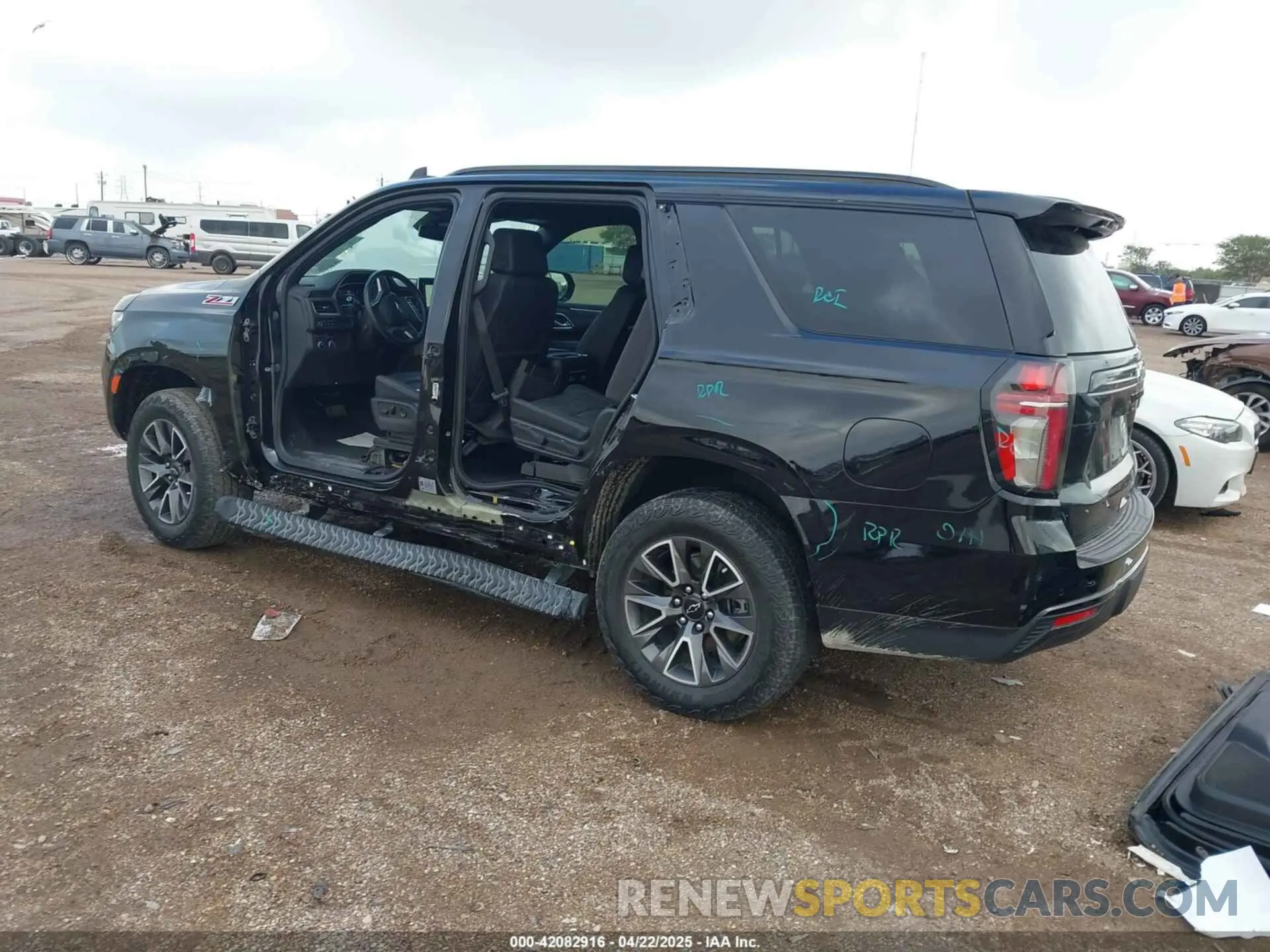 3 fotografías del automóvil dañado 1GNSKPKD9PR389603 CHEVROLET TAHOE 2023