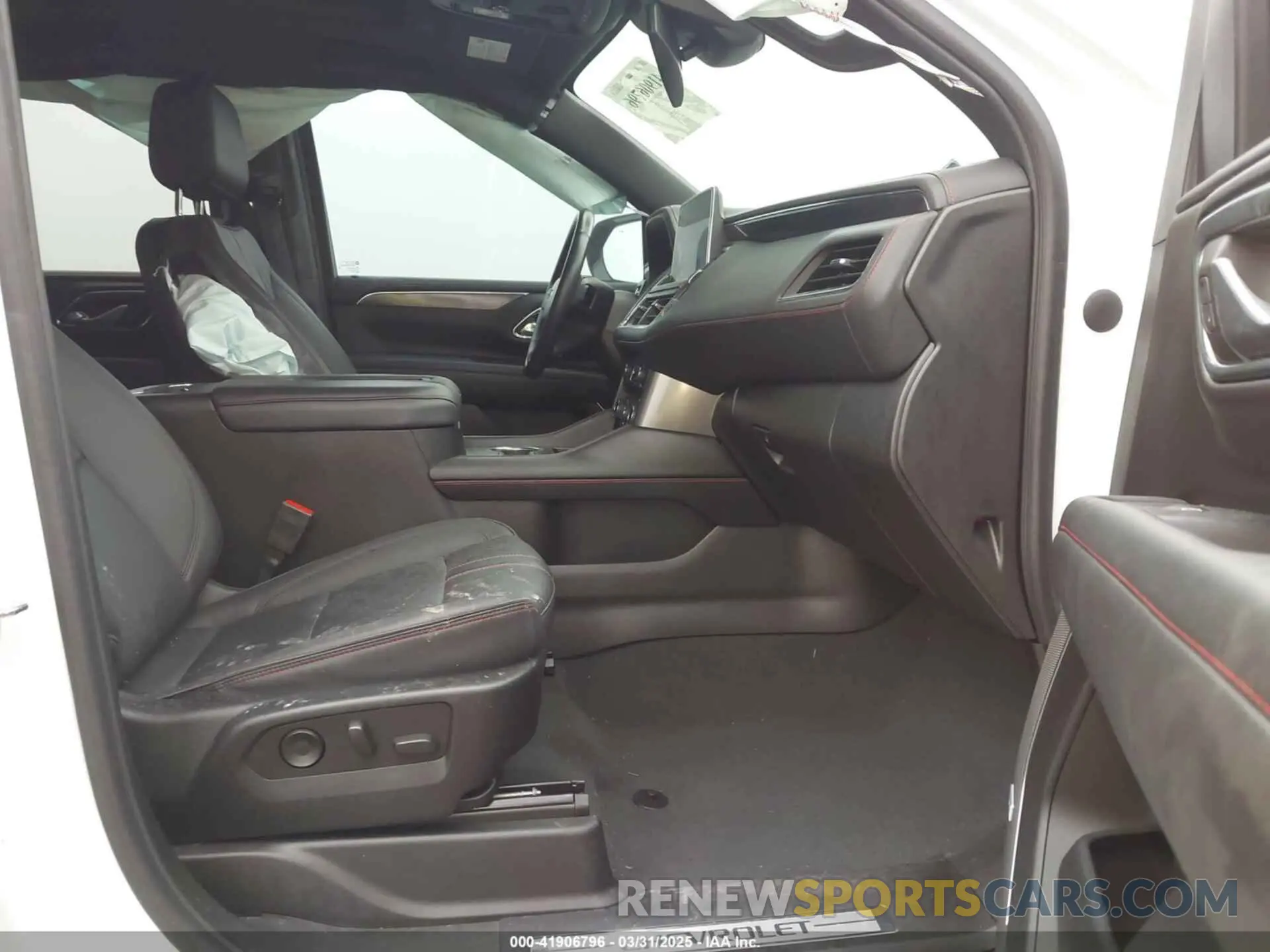 5 fotografías del automóvil dañado 1GNSKRKD4PR427153 CHEVROLET TAHOE 2023