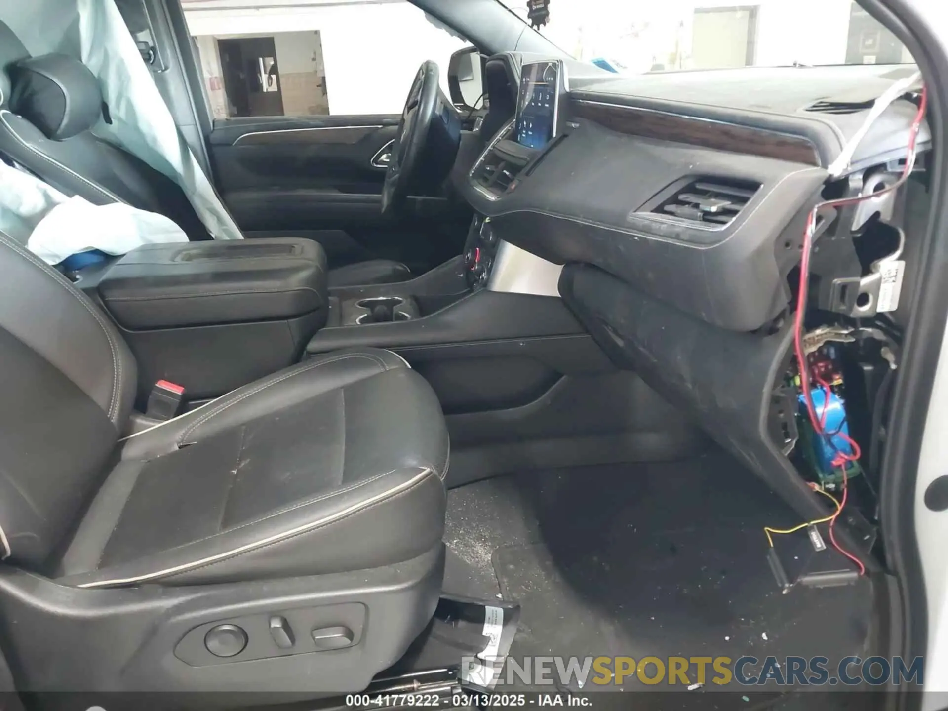 5 fotografías del automóvil dañado 1GNSKSKD0PR217513 CHEVROLET TAHOE 2023