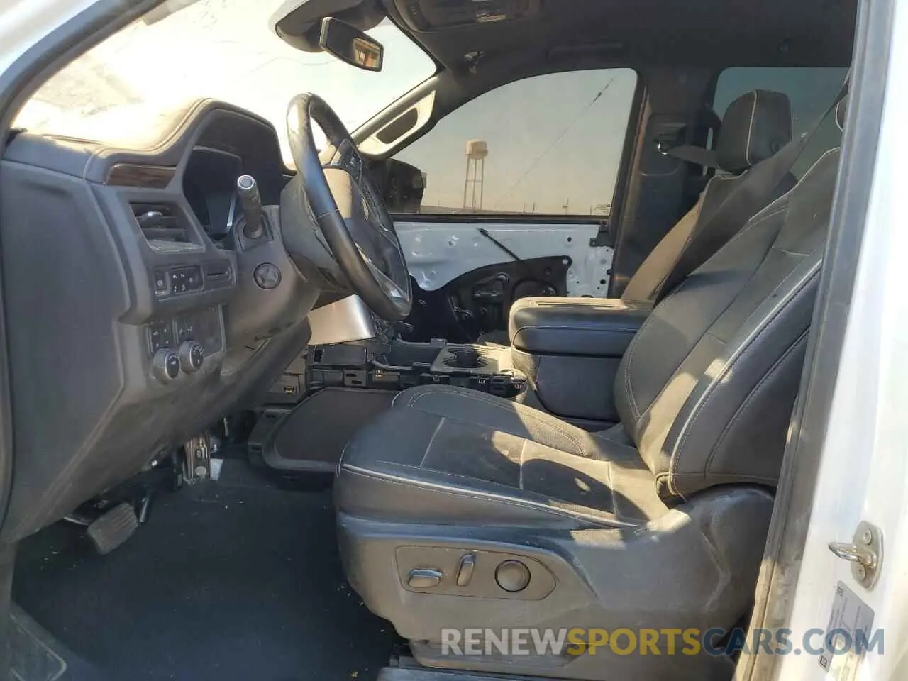 7 fotografías del automóvil dañado 1GNSKSKD1PR273296 CHEVROLET TAHOE 2023
