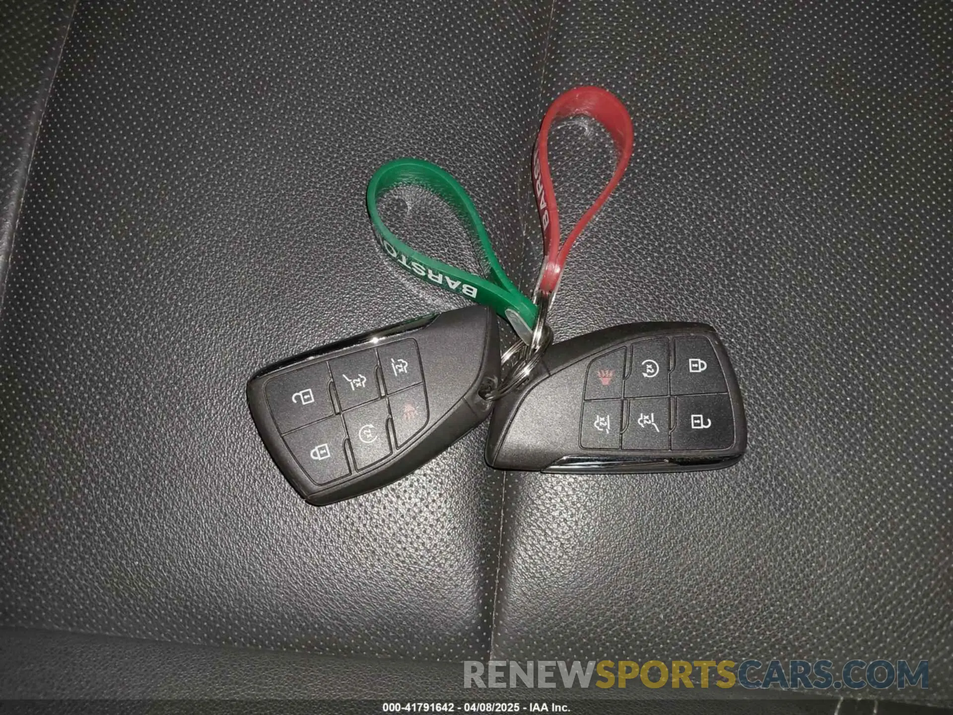 11 fotografías del automóvil dañado 1GNSKSKD2PR473085 CHEVROLET TAHOE 2023