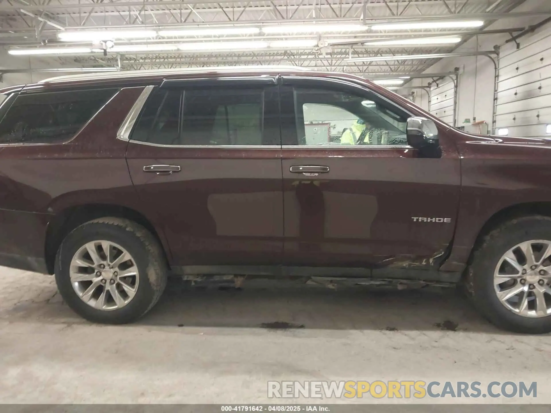 14 fotografías del automóvil dañado 1GNSKSKD2PR473085 CHEVROLET TAHOE 2023