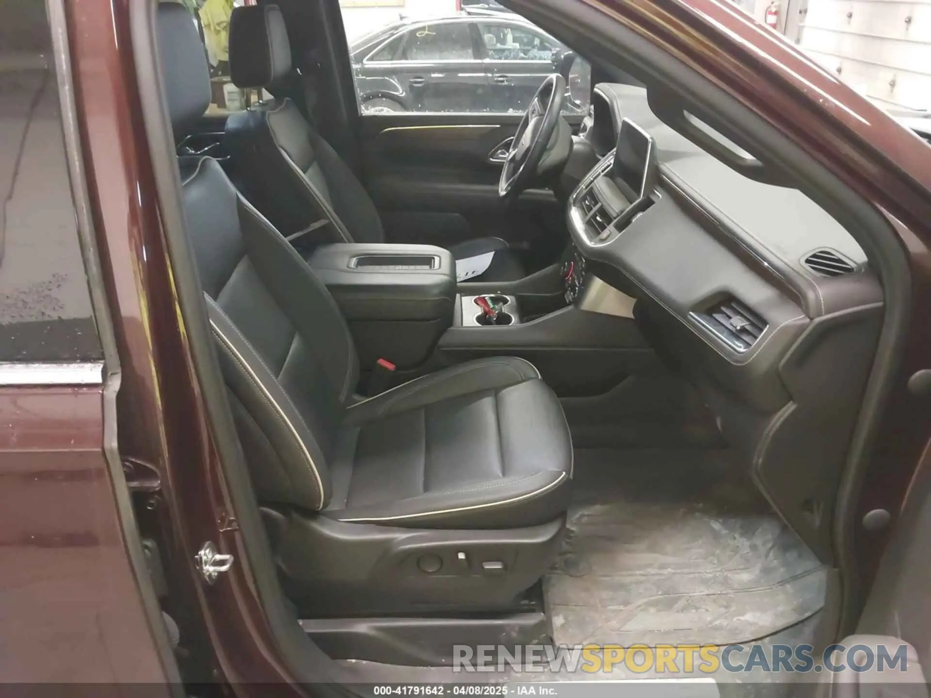 8 fotografías del automóvil dañado 1GNSKSKD2PR473085 CHEVROLET TAHOE 2023