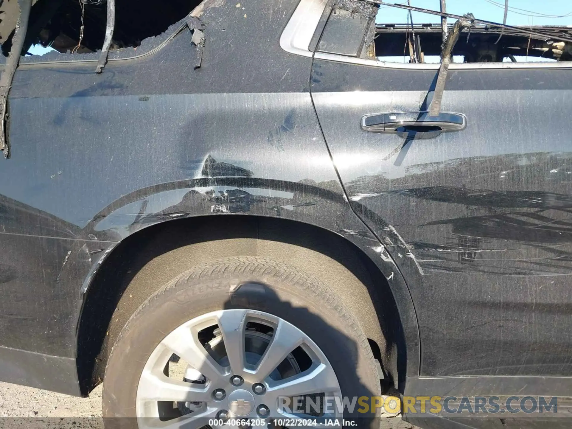 13 fotografías del automóvil dañado 1GNSKSKD5PR557756 CHEVROLET TAHOE 2023