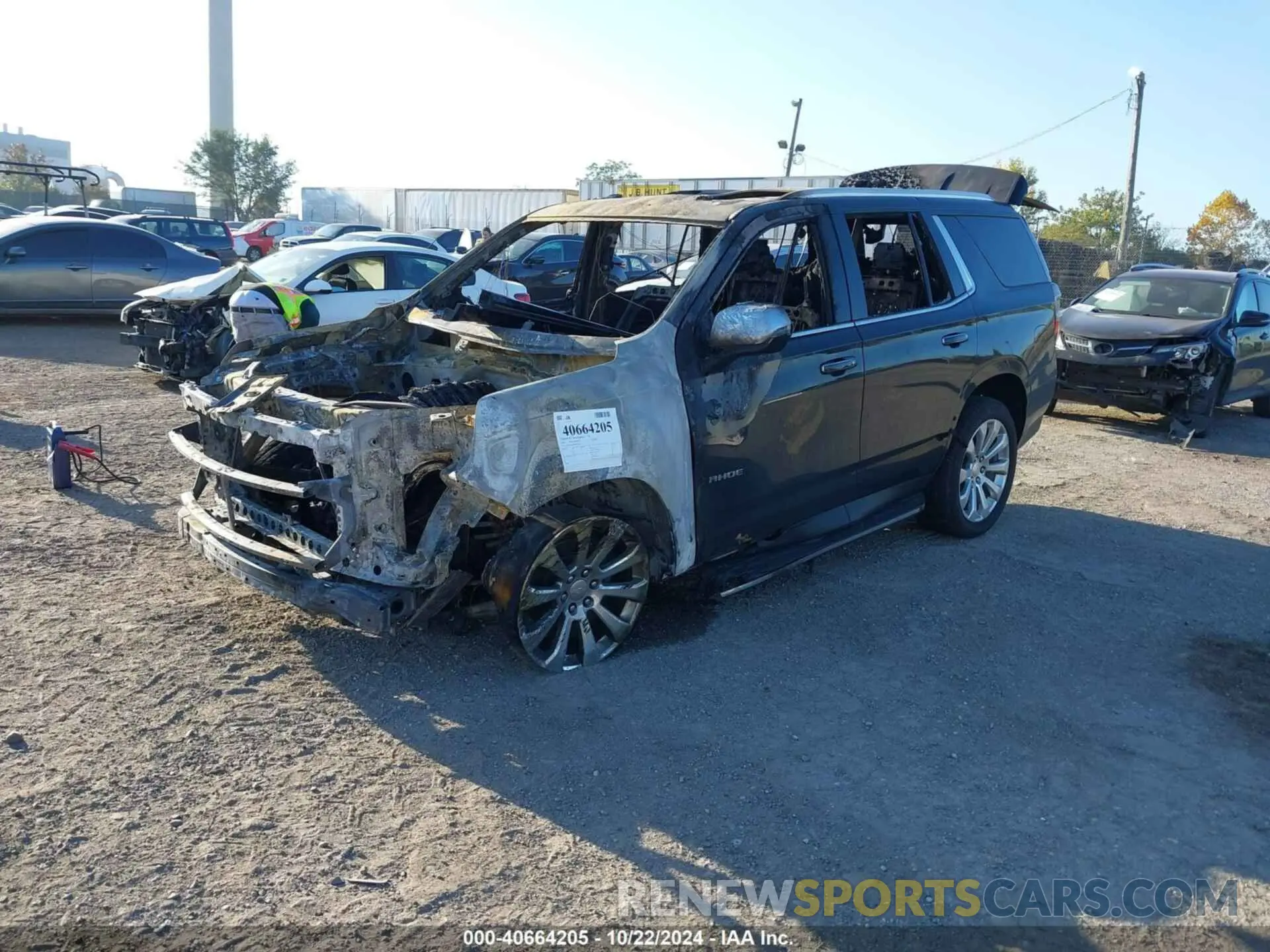 2 fotografías del automóvil dañado 1GNSKSKD5PR557756 CHEVROLET TAHOE 2023