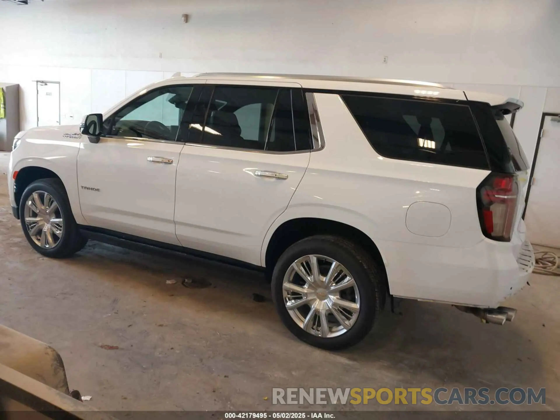 3 fotografías del automóvil dañado 1GNSKTKL0PR533720 CHEVROLET TAHOE 2023
