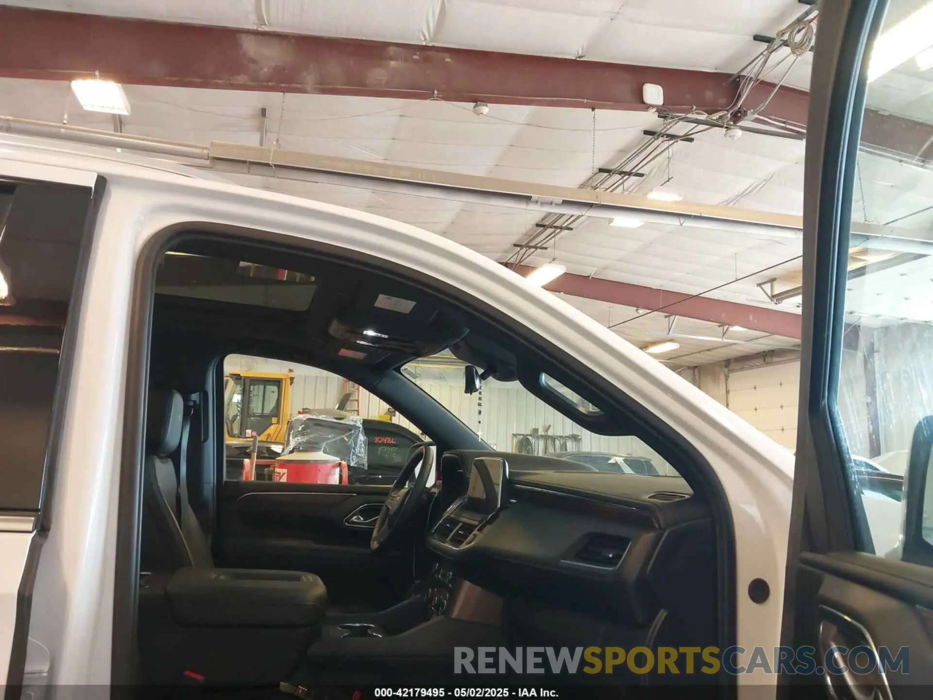 5 fotografías del automóvil dañado 1GNSKTKL0PR533720 CHEVROLET TAHOE 2023