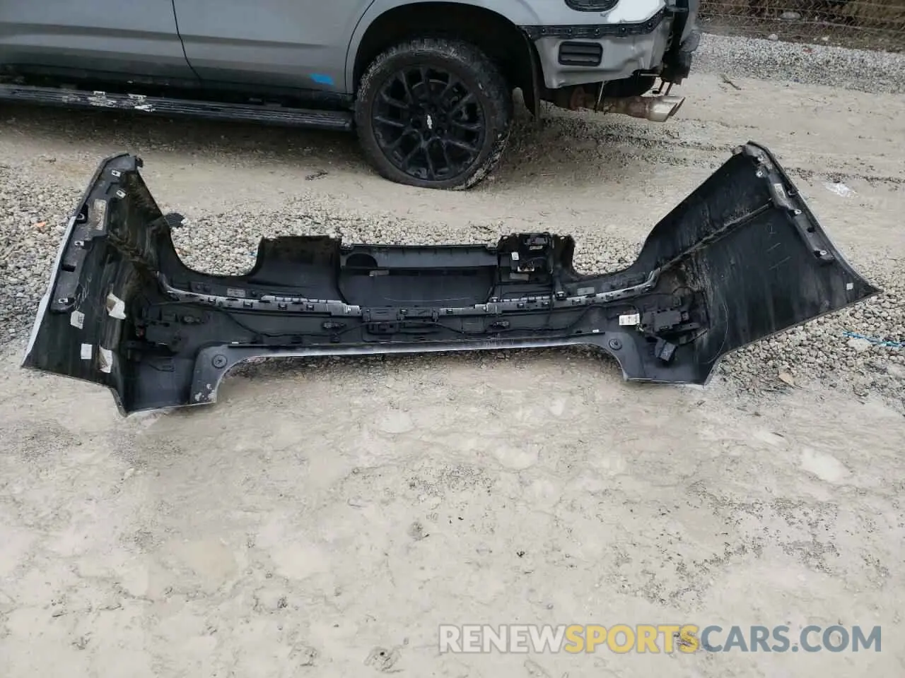 13 fotografías del automóvil dañado 1GNSKTKL5PR184151 CHEVROLET TAHOE 2023