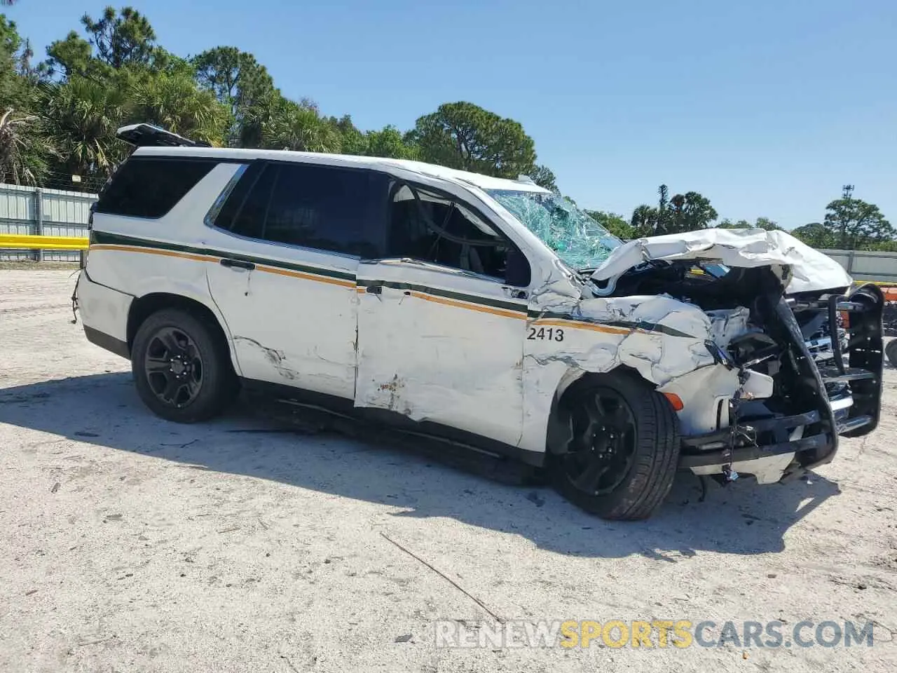 4 fotografías del automóvil dañado 1GNSCLED1RR176018 CHEVROLET TAHOE 2024