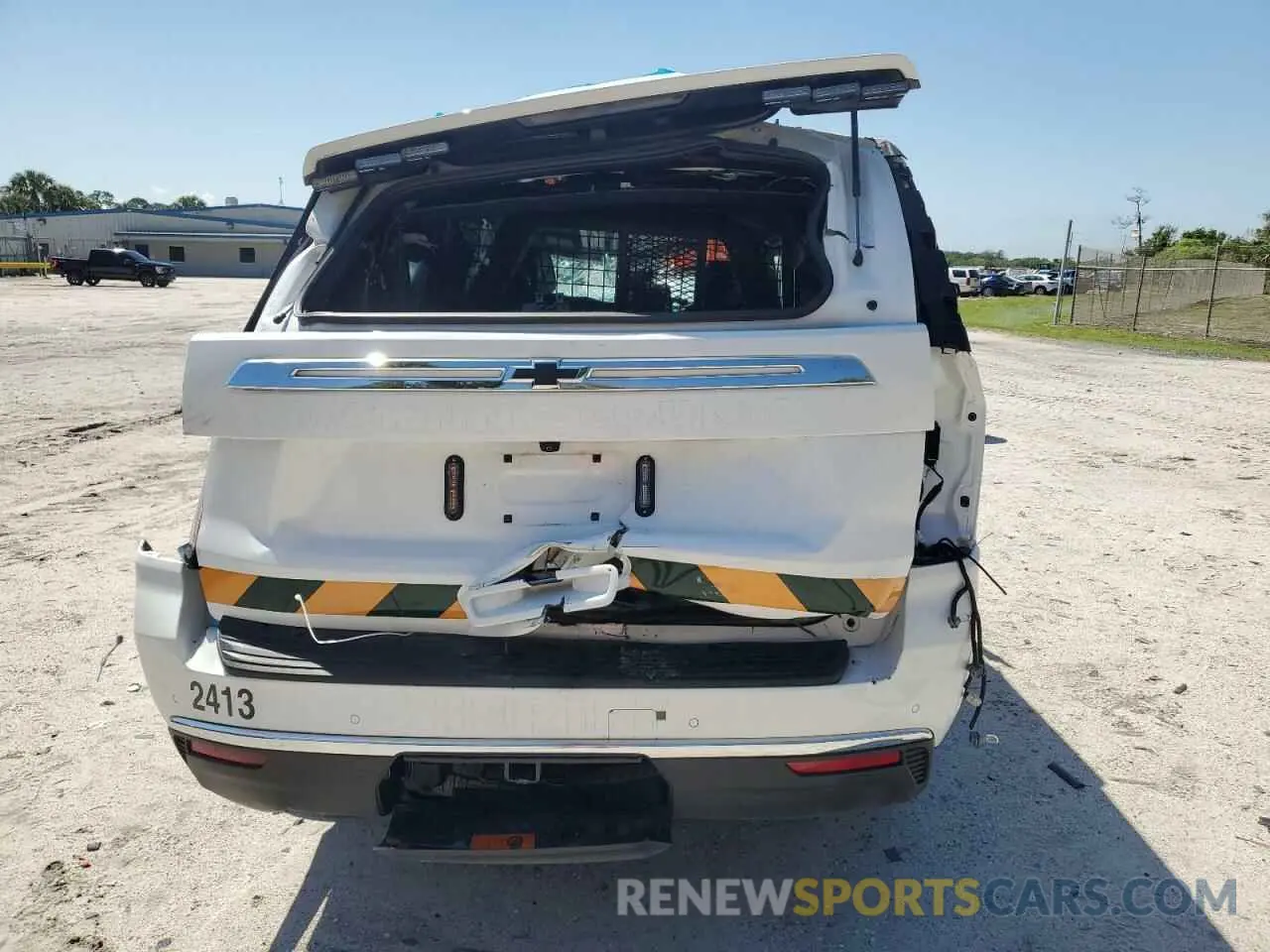 6 fotografías del automóvil dañado 1GNSCLED1RR176018 CHEVROLET TAHOE 2024