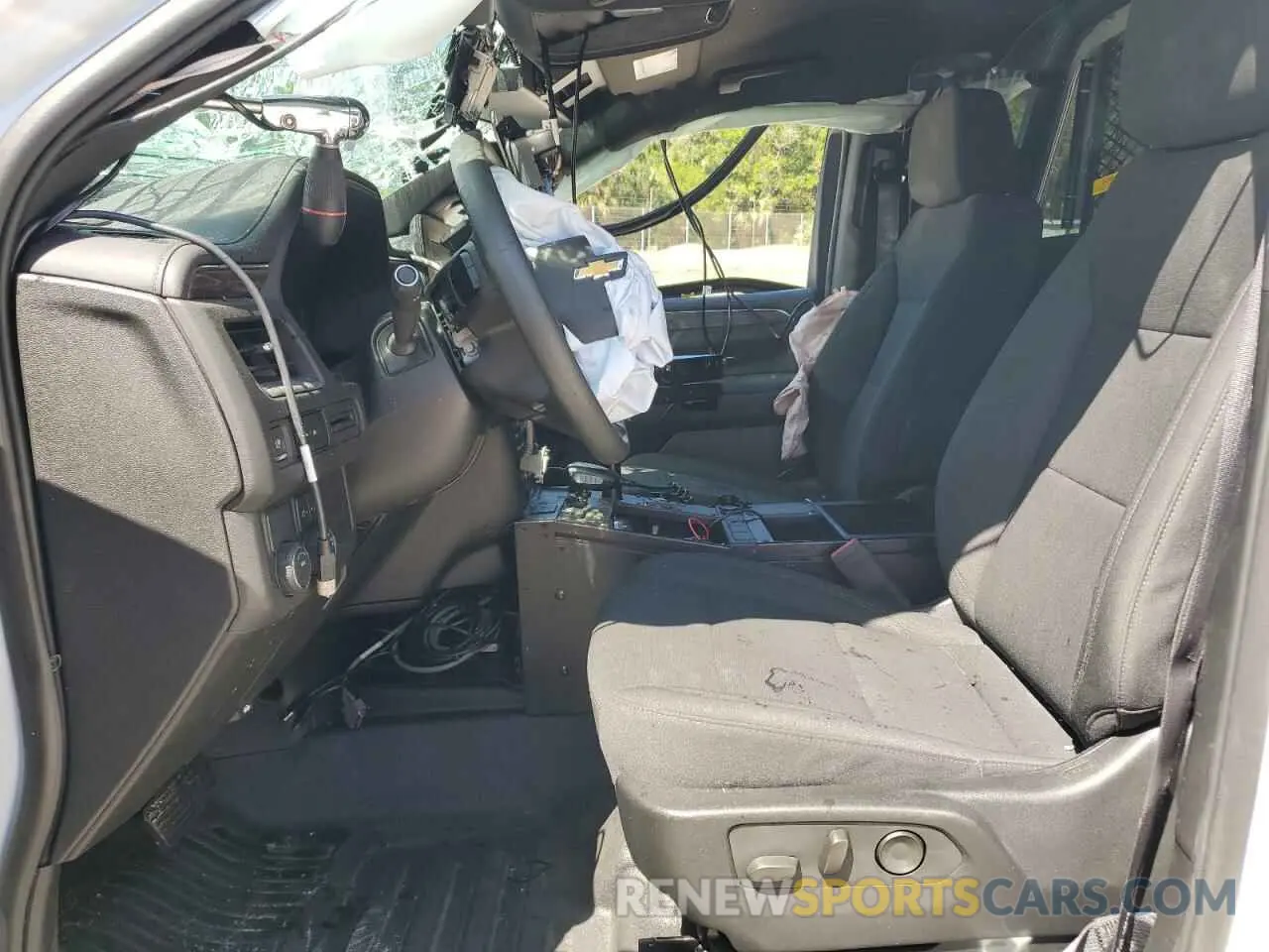 7 fotografías del automóvil dañado 1GNSCLED1RR176018 CHEVROLET TAHOE 2024
