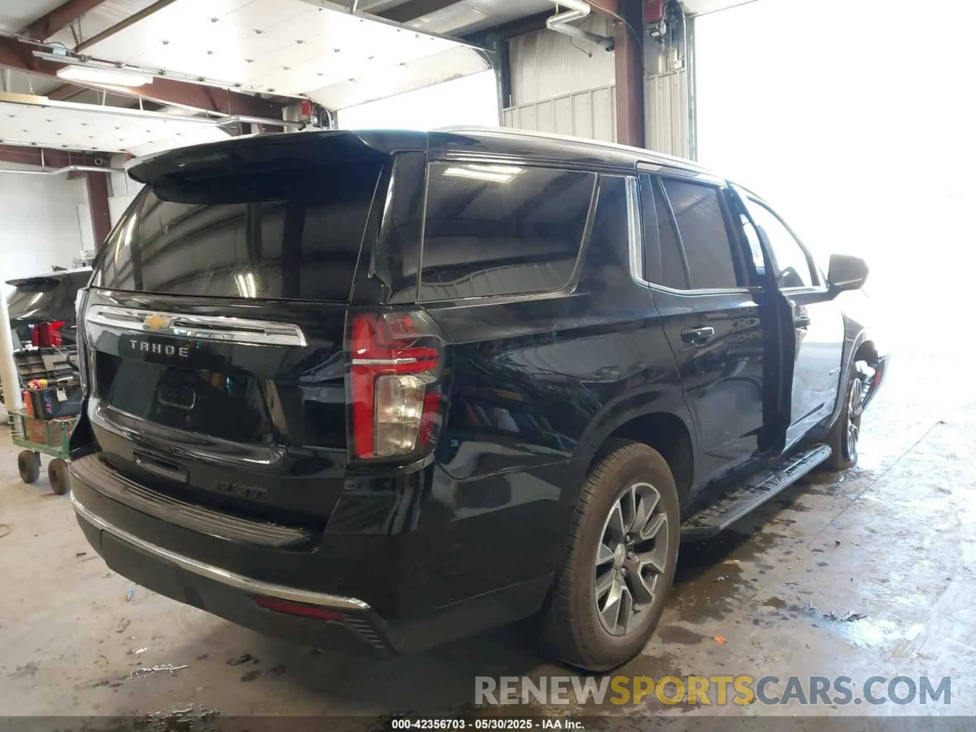 4 fotografías del automóvil dañado 1GNSCMKD8RR184286 CHEVROLET TAHOE 2024