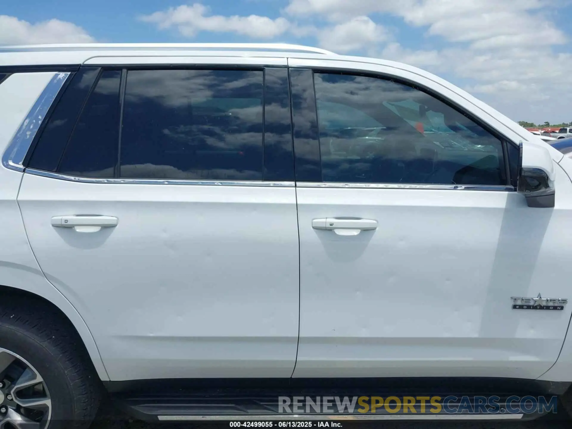 13 fotografías del automóvil dañado 1GNSCNKD7RR163693 CHEVROLET TAHOE 2024