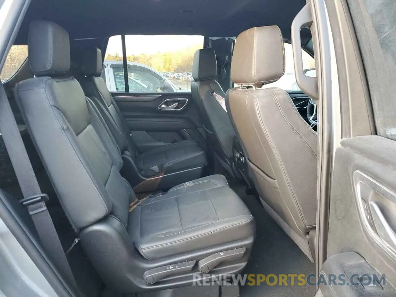 11 fotografías del automóvil dañado 1GNSCNKD9RR211713 CHEVROLET TAHOE 2024