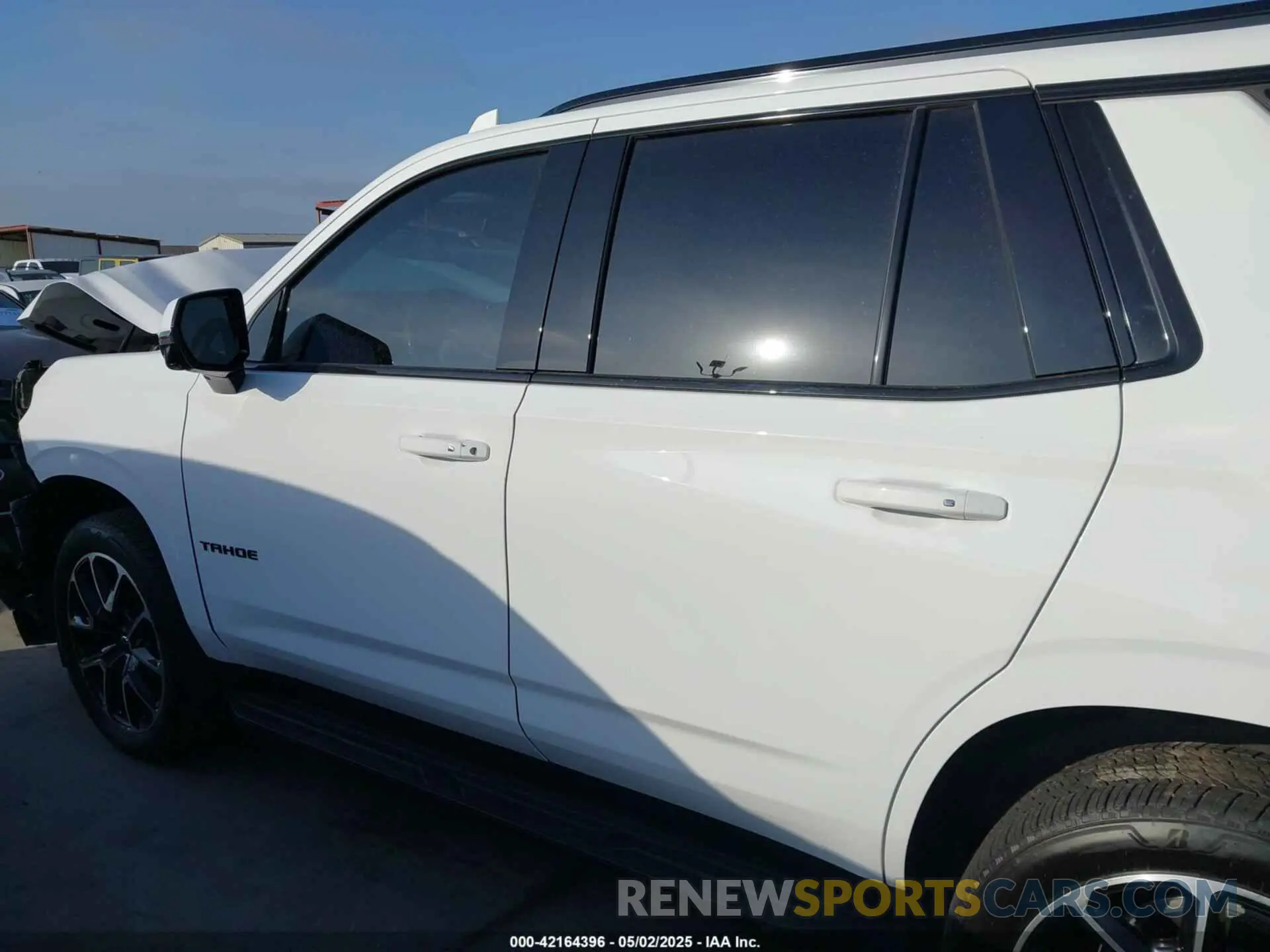 14 fotografías del automóvil dañado 1GNSCRKD3RR340893 CHEVROLET TAHOE 2024