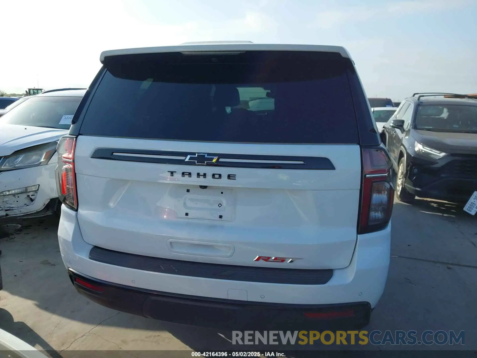 16 fotografías del automóvil dañado 1GNSCRKD3RR340893 CHEVROLET TAHOE 2024