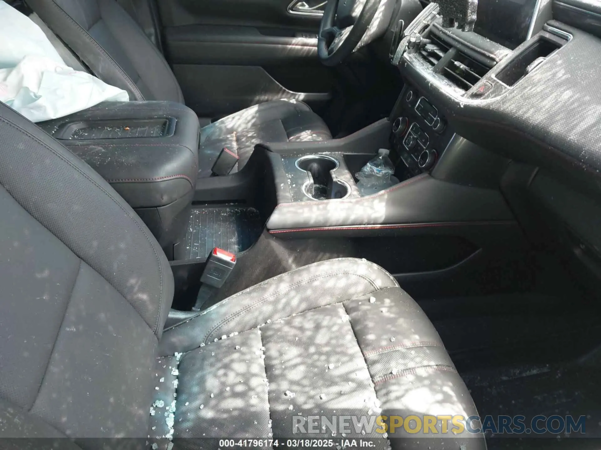 5 fotografías del automóvil dañado 1GNSCRKD3RR393593 CHEVROLET TAHOE 2024