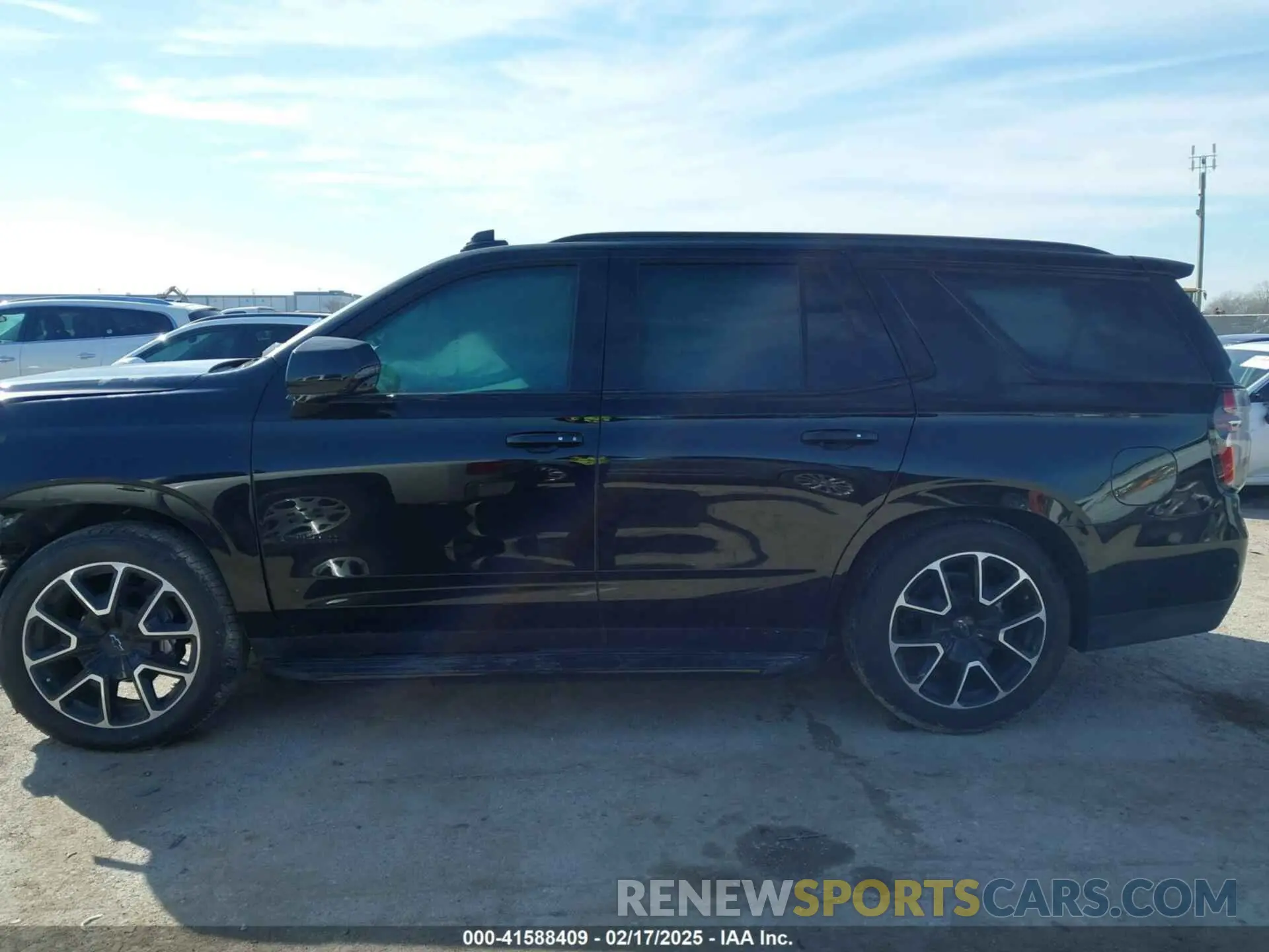 13 fotografías del automóvil dañado 1GNSCRKD7RR224919 CHEVROLET TAHOE 2024