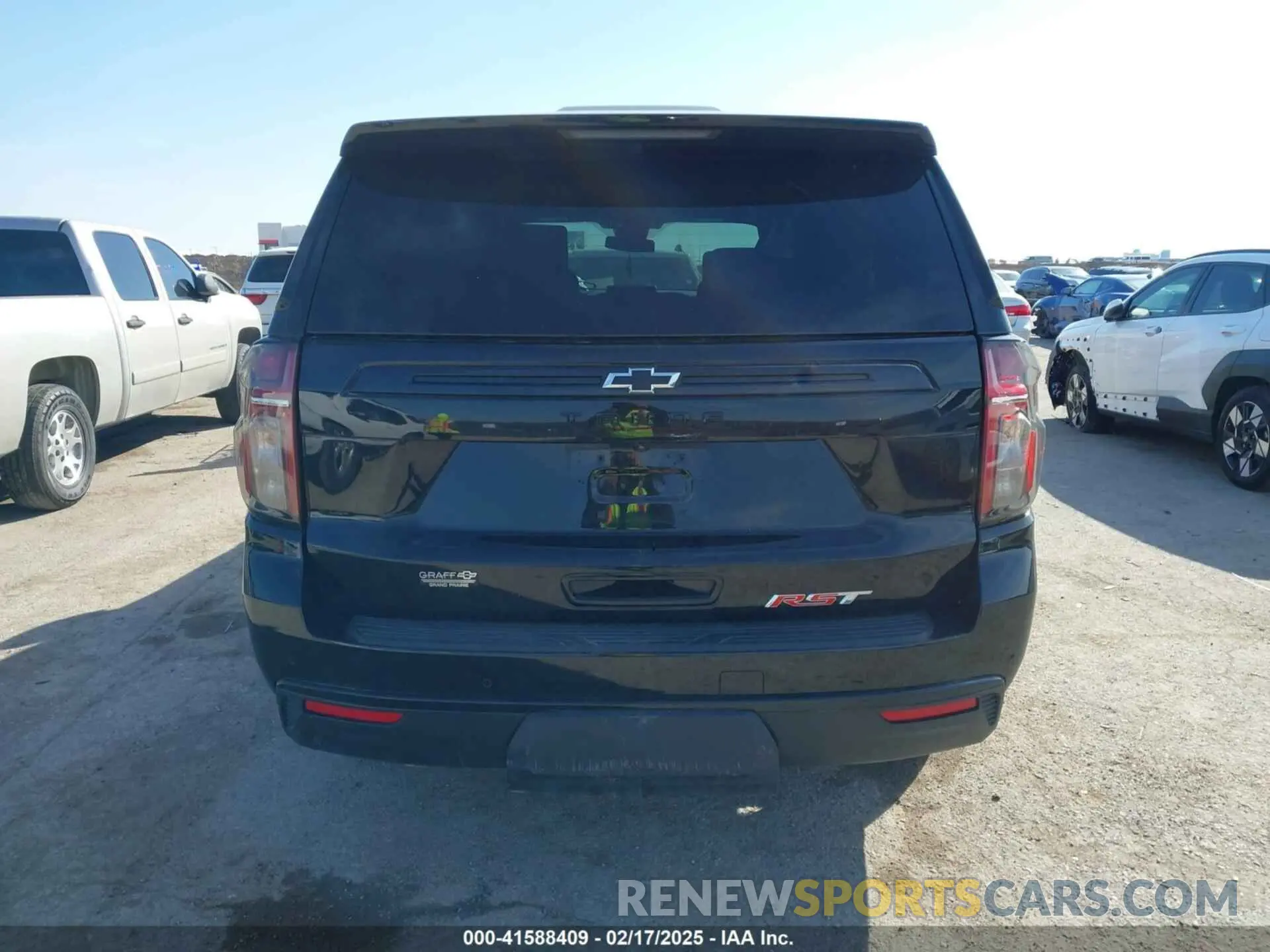 15 fotografías del automóvil dañado 1GNSCRKD7RR224919 CHEVROLET TAHOE 2024