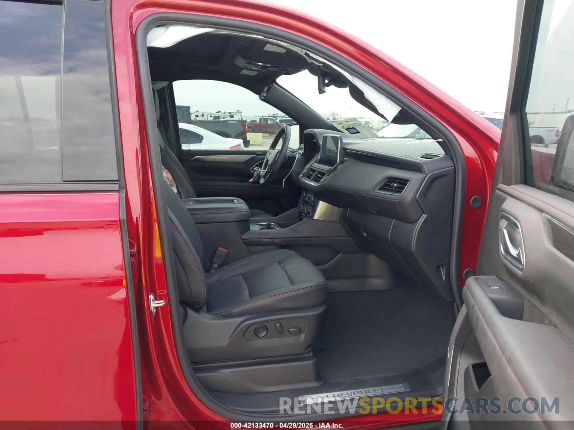 5 fotografías del automóvil dañado 1GNSCRKD7RR409245 CHEVROLET TAHOE 2024