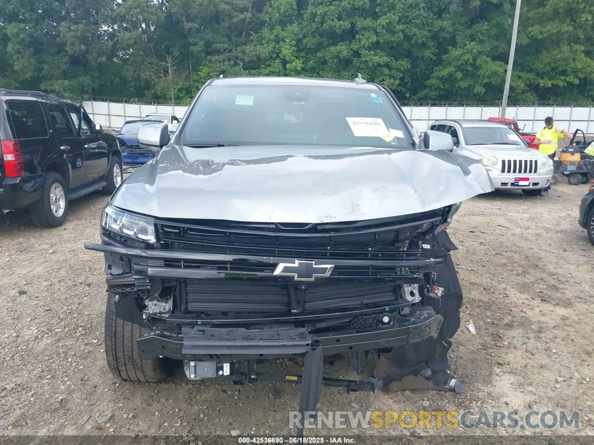 13 fotografías del automóvil dañado 1GNSCRKDXRR395888 CHEVROLET TAHOE 2024