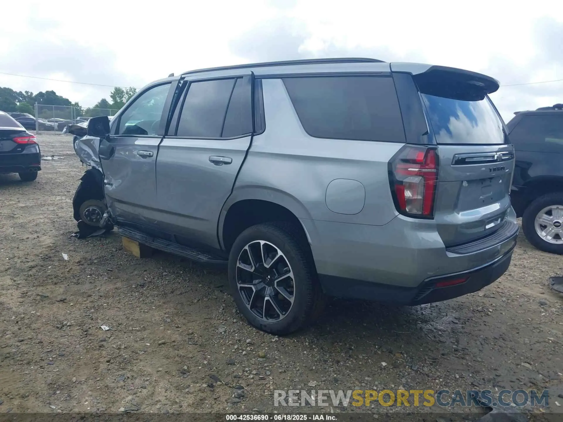 3 fotografías del automóvil dañado 1GNSCRKDXRR395888 CHEVROLET TAHOE 2024