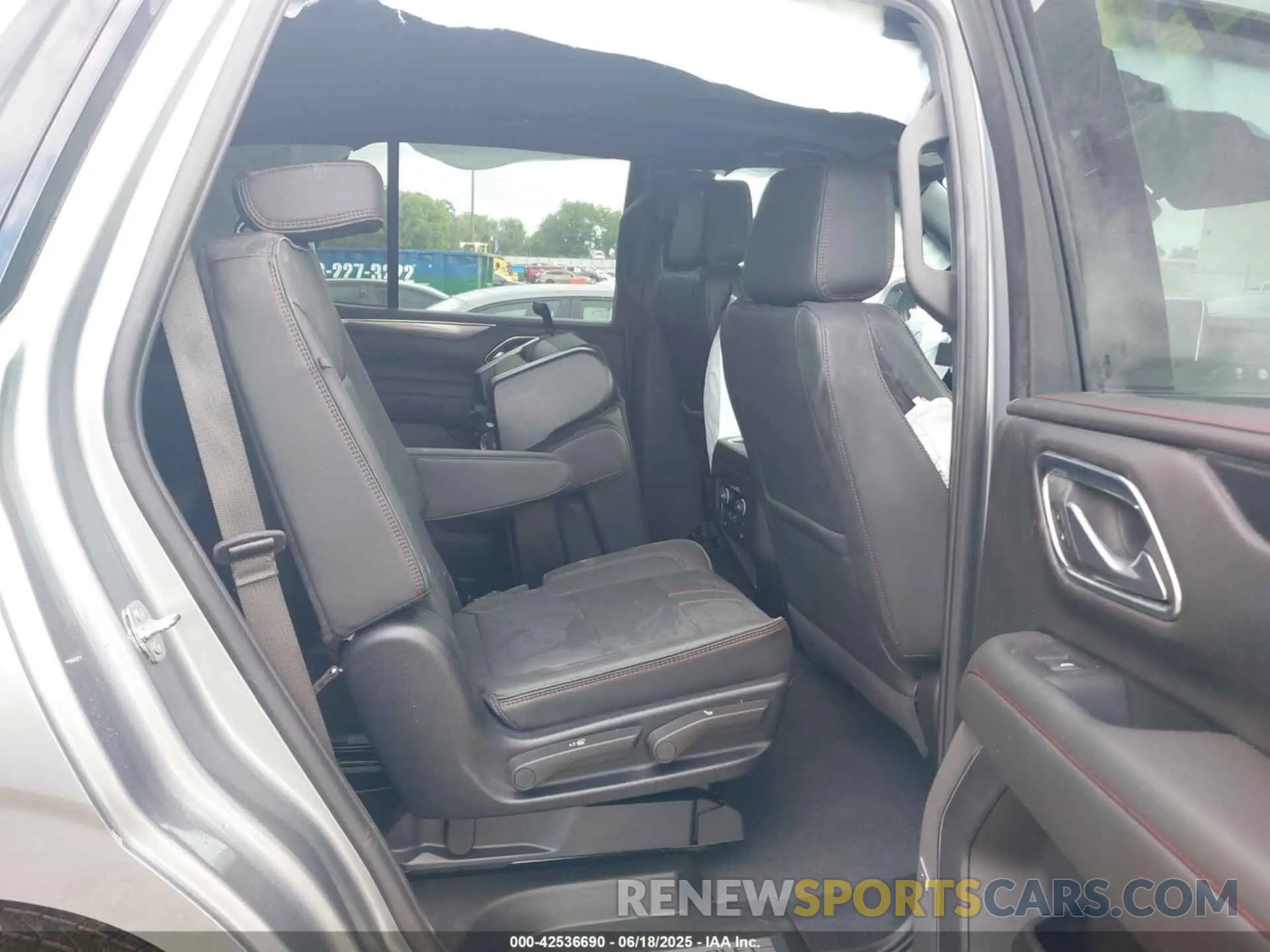 8 fotografías del automóvil dañado 1GNSCRKDXRR395888 CHEVROLET TAHOE 2024