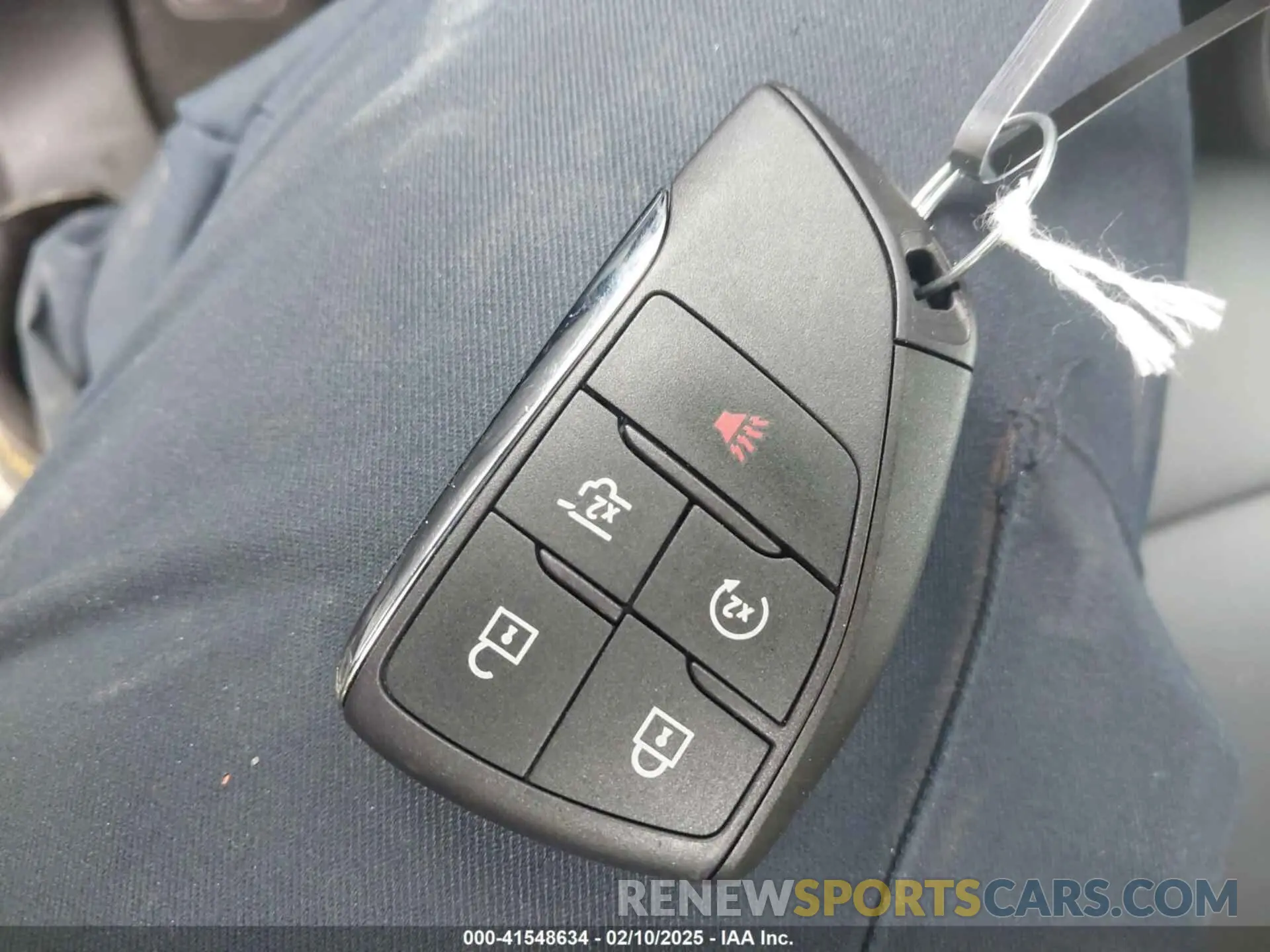 11 fotografías del automóvil dañado 1GNSKMKD6RR404883 CHEVROLET TAHOE 2024