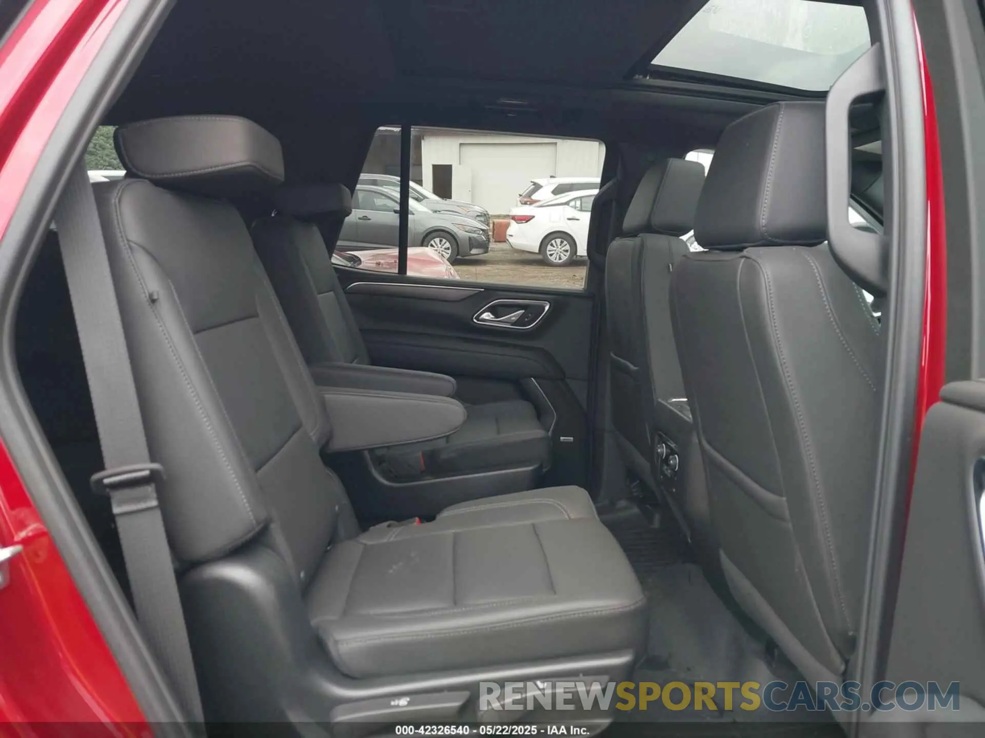 8 fotografías del automóvil dañado 1GNSKNKD7RR171067 CHEVROLET TAHOE 2024