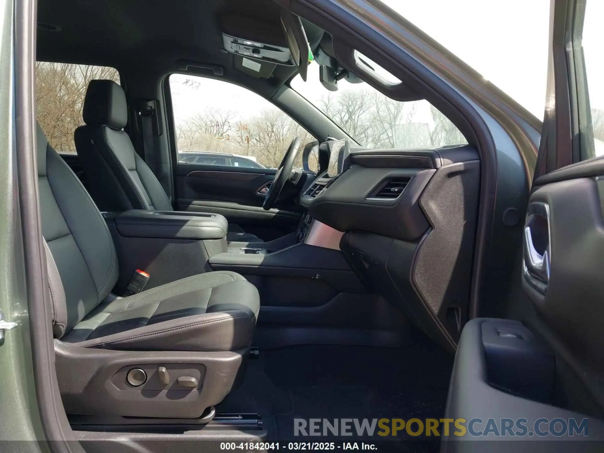 5 fotografías del automóvil dañado 1GNSKNKD9RR243371 CHEVROLET TAHOE 2024