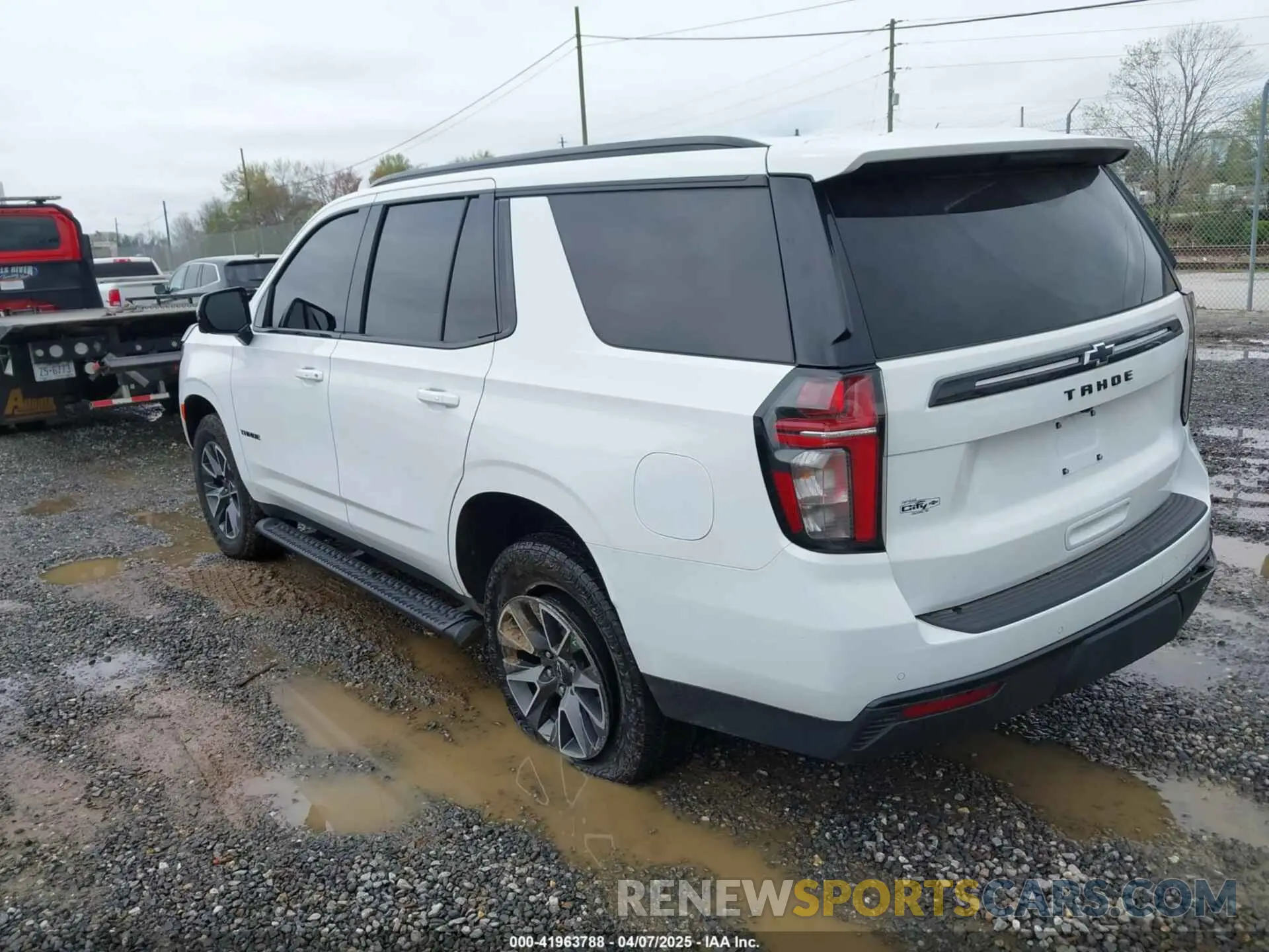 3 fotografías del automóvil dañado 1GNSKPKD3RR376669 CHEVROLET TAHOE 2024