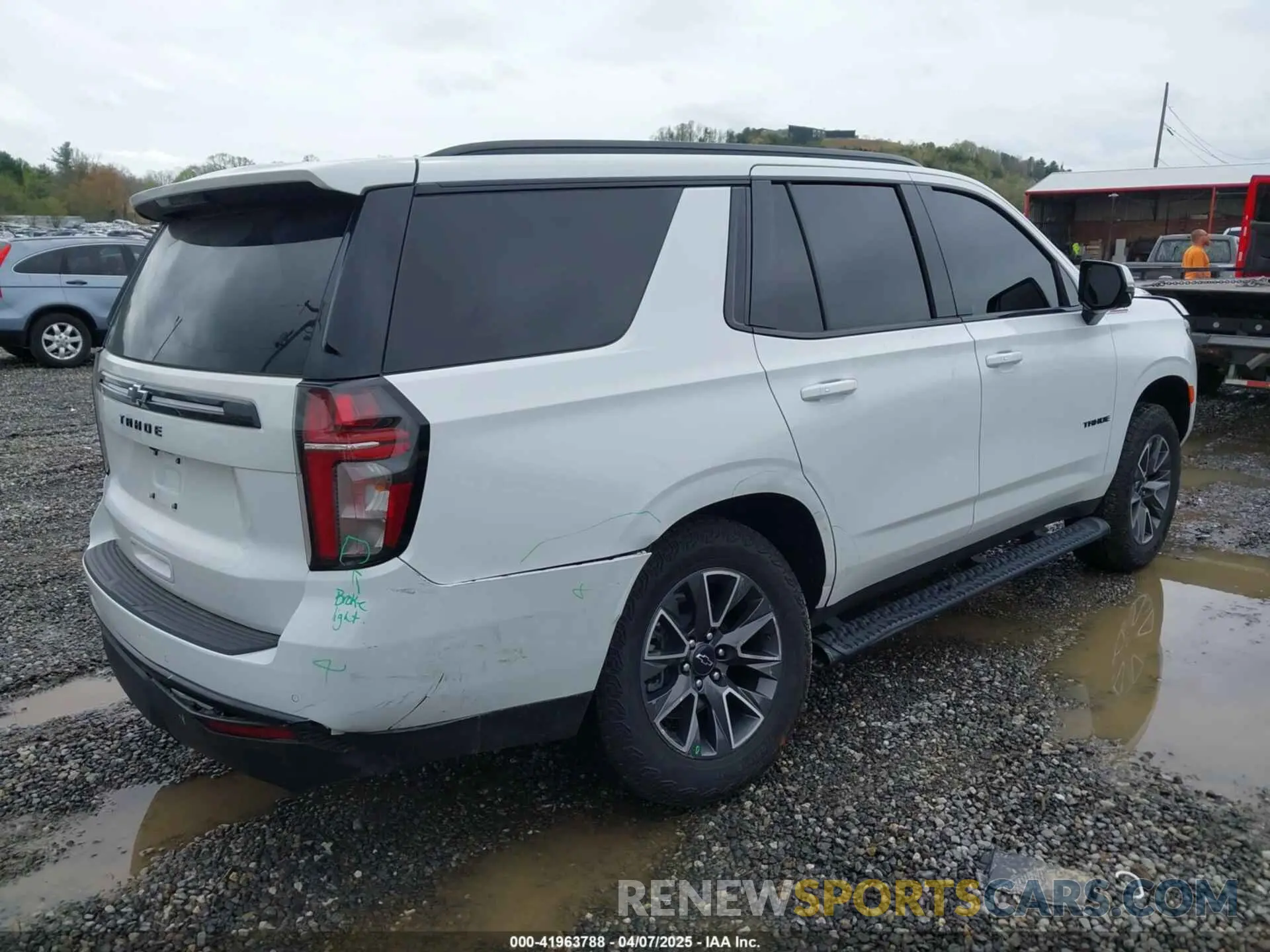 4 fotografías del automóvil dañado 1GNSKPKD3RR376669 CHEVROLET TAHOE 2024