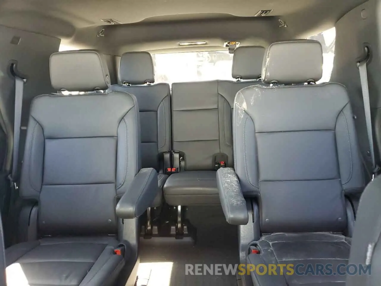 10 fotografías del automóvil dañado 1GNSKPKD6RR275741 CHEVROLET TAHOE 2024