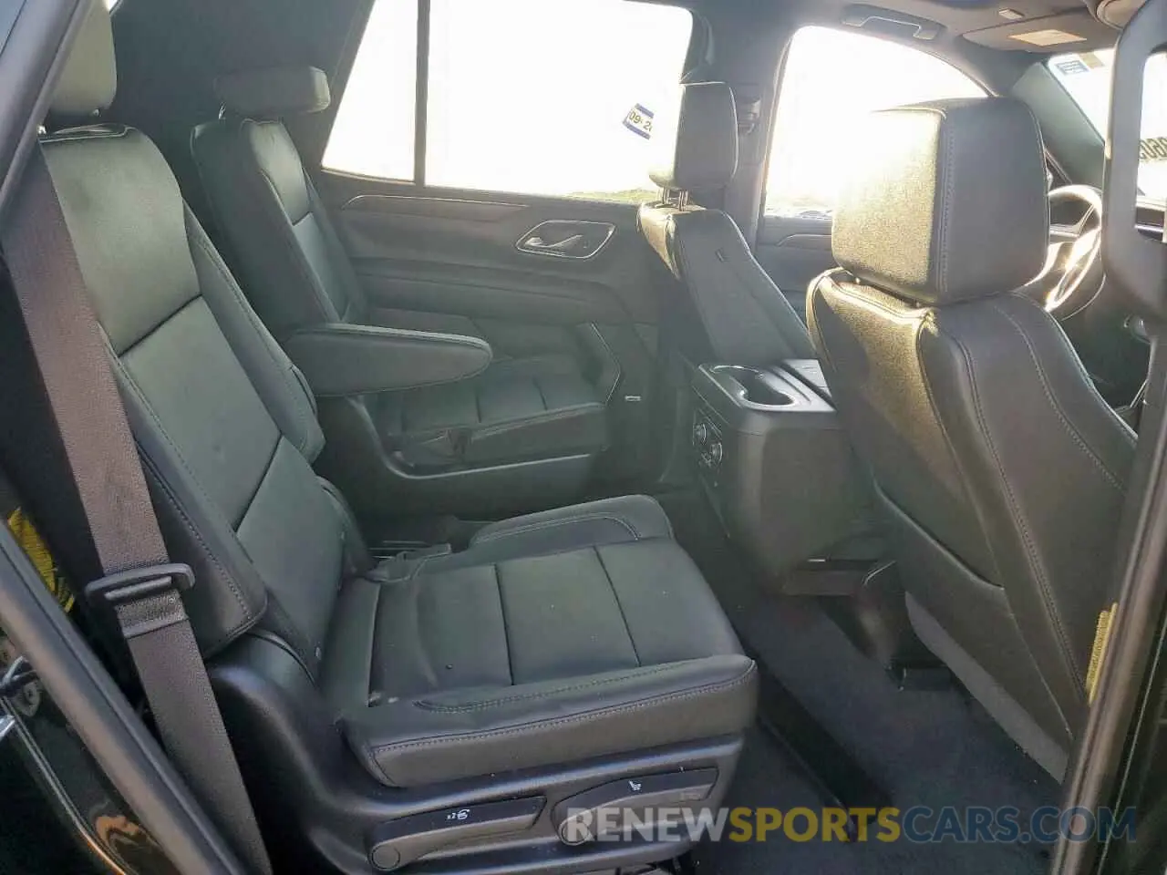 11 fotografías del automóvil dañado 1GNSKPKL6RR342717 CHEVROLET TAHOE 2024