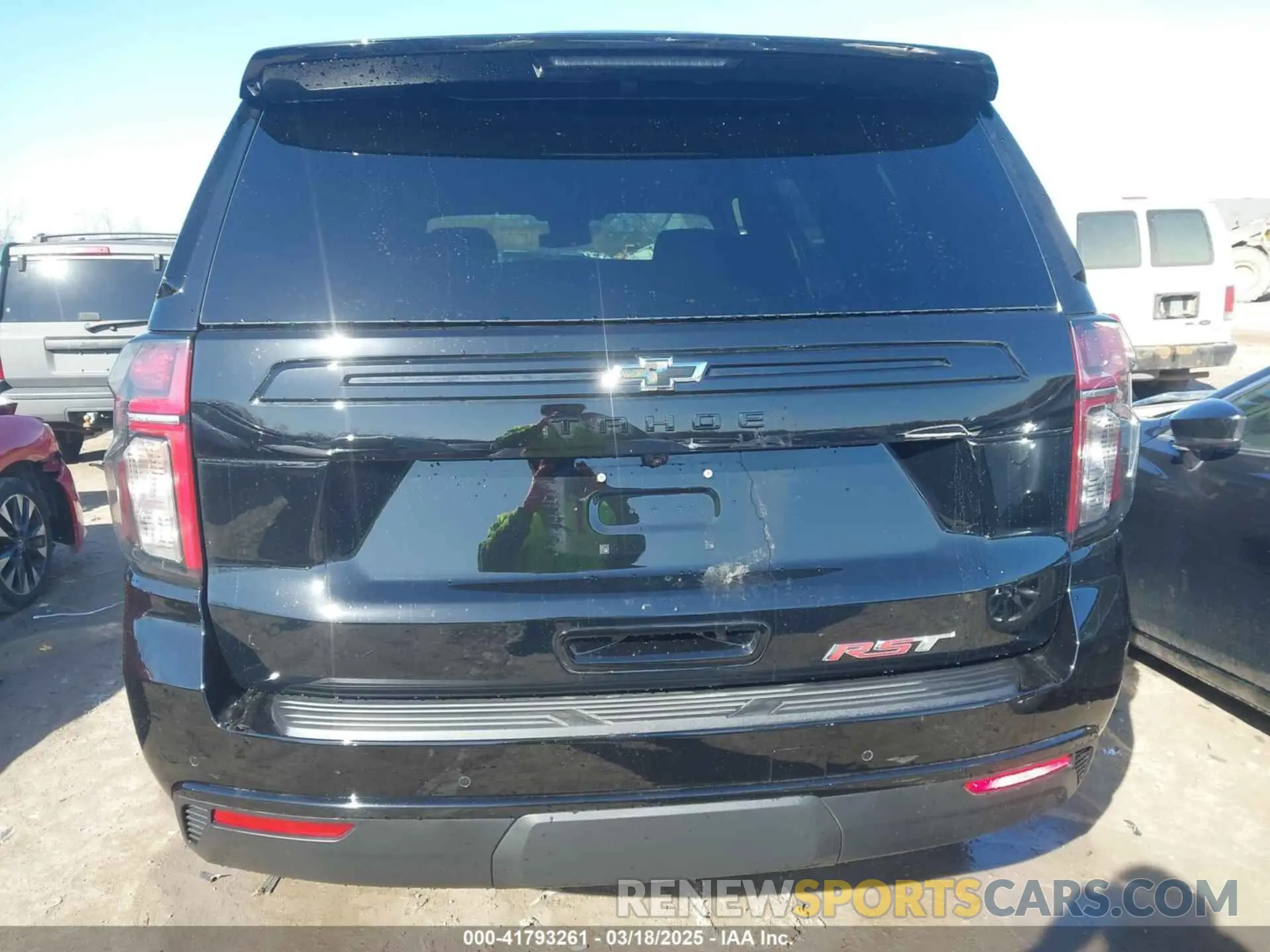 17 fotografías del automóvil dañado 1GNSKRKD0RR416850 CHEVROLET TAHOE 2024
