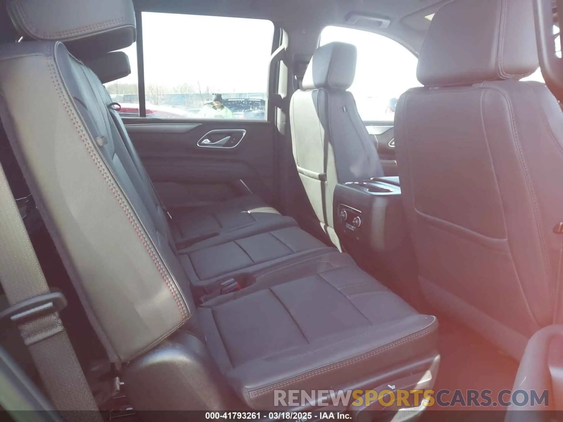8 fotografías del automóvil dañado 1GNSKRKD0RR416850 CHEVROLET TAHOE 2024