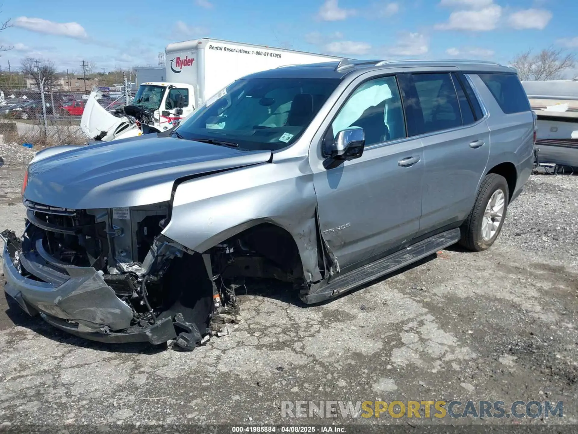 2 fotografías del automóvil dañado 1GNSKSKDXRR298359 CHEVROLET TAHOE 2024