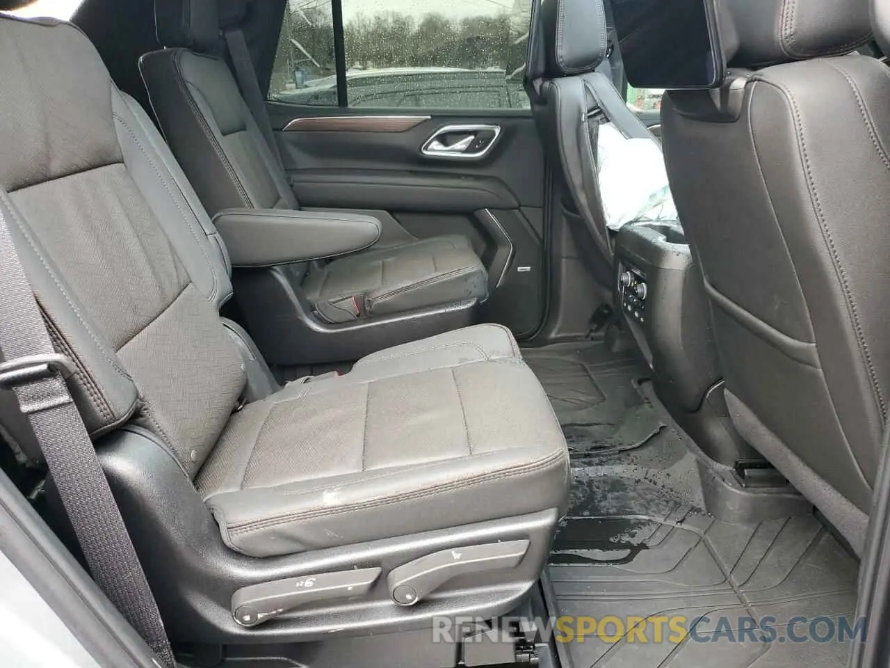 11 fotografías del automóvil dañado 1GNSKTKL6RR172027 CHEVROLET TAHOE 2024