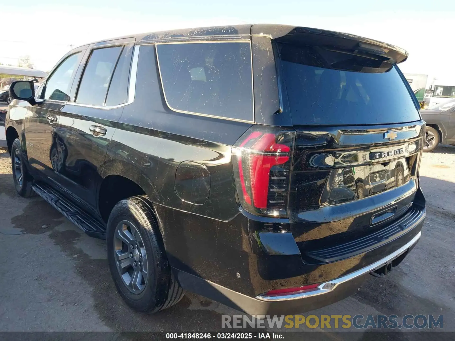 3 fotografías del automóvil dañado 1GNS5NRD1SR153067 CHEVROLET TAHOE 2025