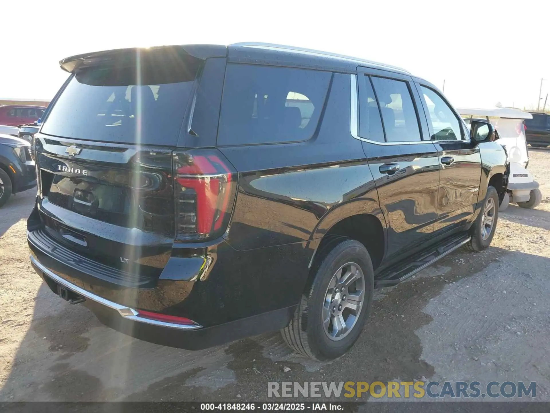 4 fotografías del automóvil dañado 1GNS5NRD1SR153067 CHEVROLET TAHOE 2025