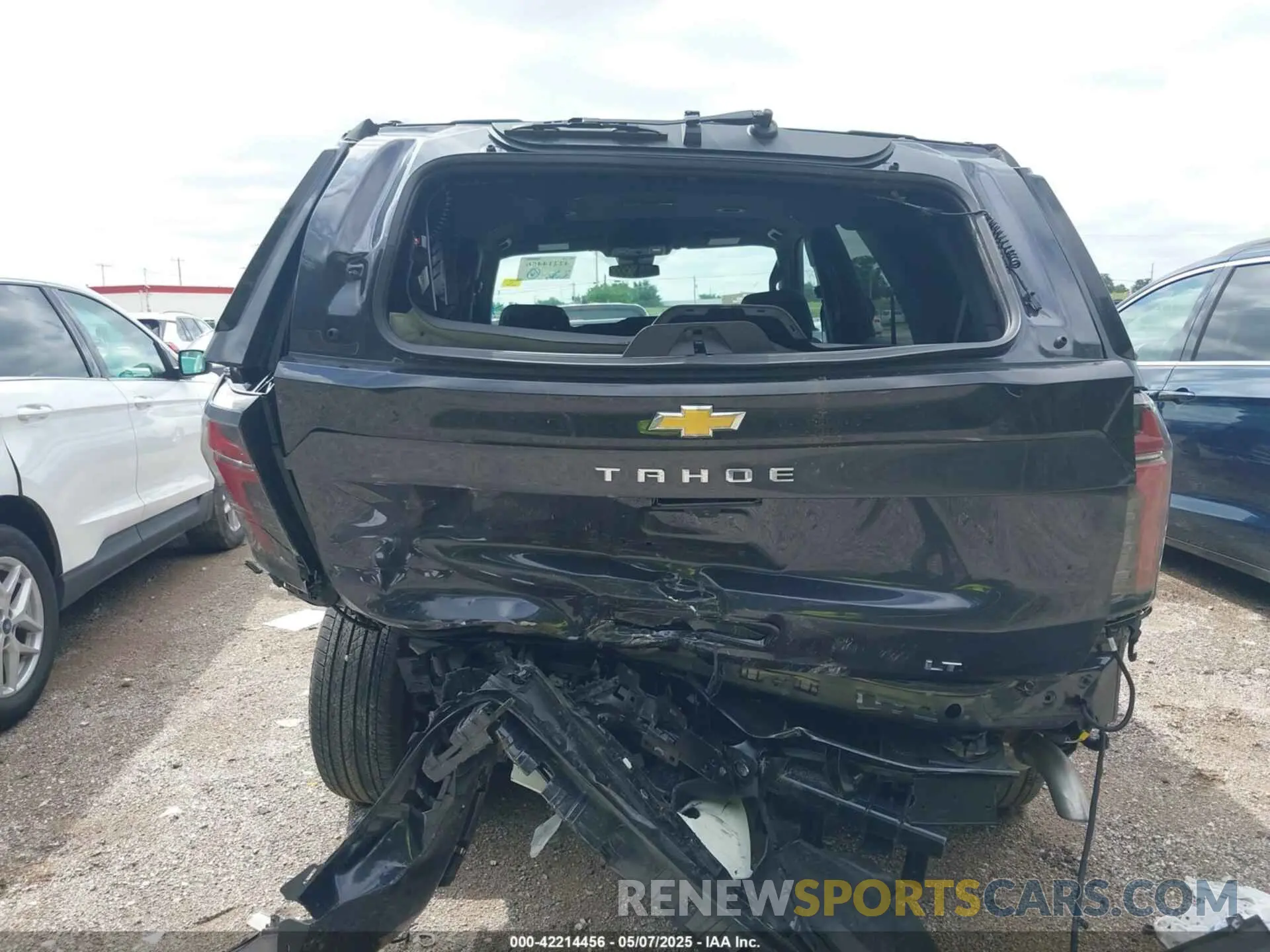 16 fotografías del automóvil dañado 1GNS5NRD5SR194186 CHEVROLET TAHOE 2025