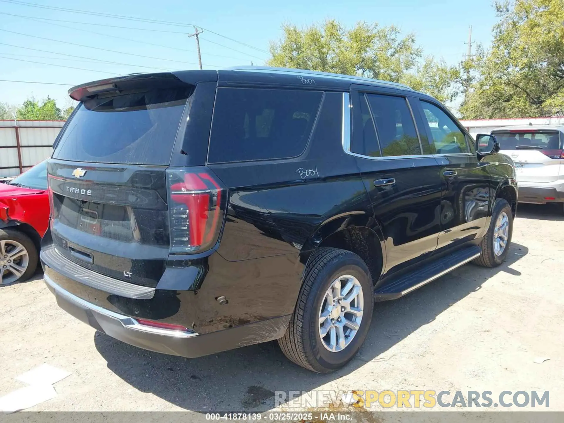 4 fotografías del automóvil dañado 1GNS5NRD5SR236730 CHEVROLET TAHOE 2025
