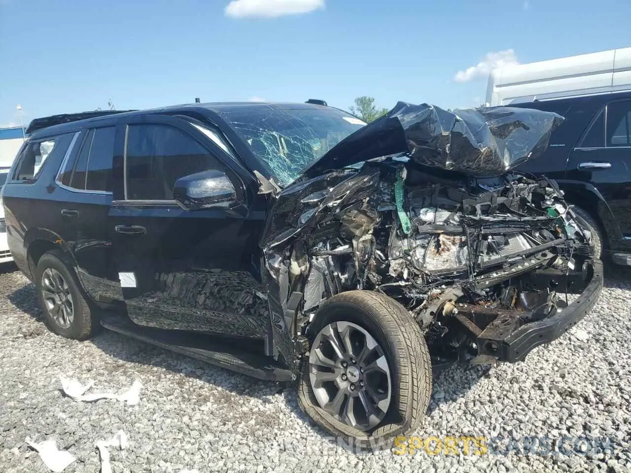 4 fotografías del automóvil dañado 1GNS6LED5SR191313 CHEVROLET TAHOE 2025