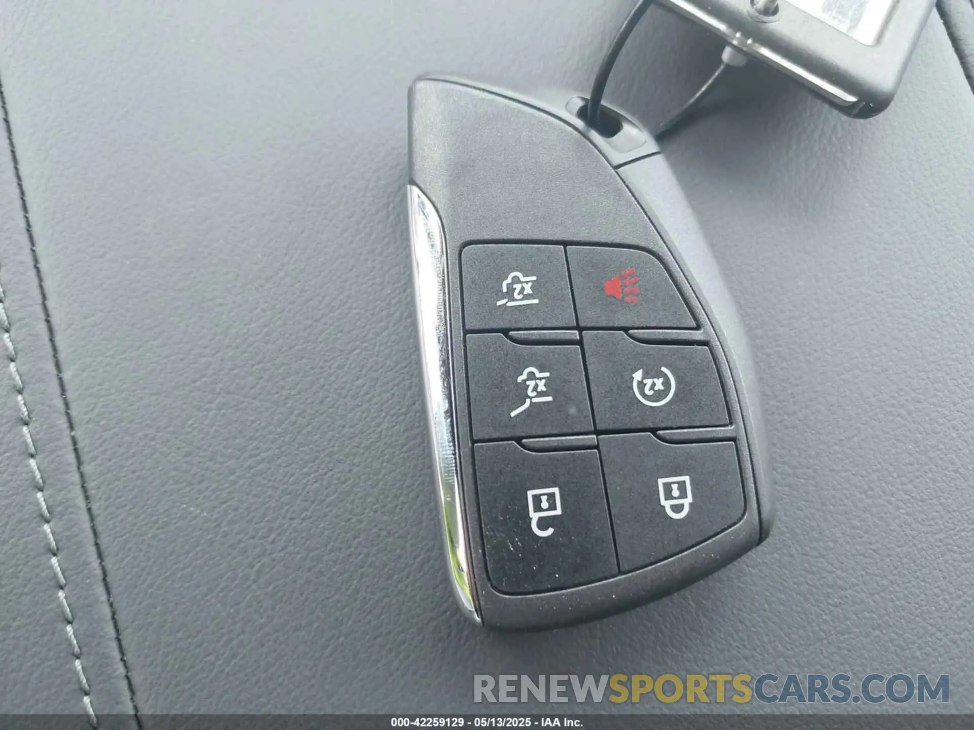 11 fotografías del automóvil dañado 1GNS6PRD3SR232930 CHEVROLET TAHOE 2025